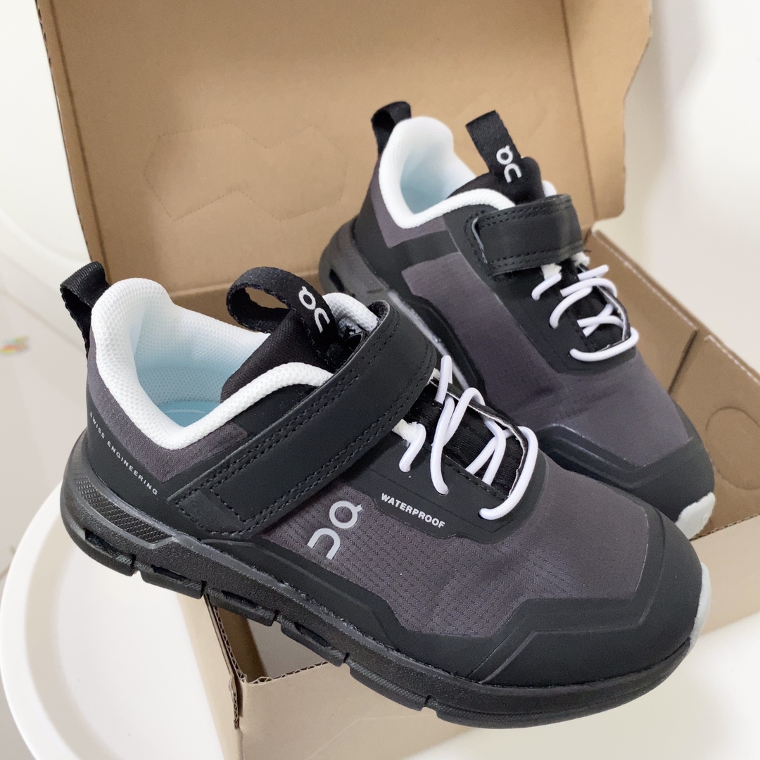 图片[4]-On昂跑魔术贴松紧带儿童运动鞋 小众童鞋运动鞋来咯～ on昂跑缓震魔术贴儿童运动鞋 鞋头增加额外的橡胶垫片加强耐久性 加宽外底搭载多沟槽，更稳固 优化改良的CloudTec专利鞋底科技专为幼童打造超级无敌旋转跳跃好穿-选品中心