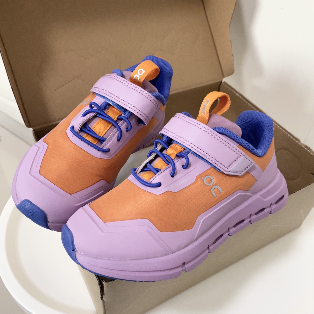 图片[6]-On昂跑魔术贴松紧带儿童运动鞋 小众童鞋运动鞋来咯～ on昂跑缓震魔术贴儿童运动鞋 鞋头增加额外的橡胶垫片加强耐久性 加宽外底搭载多沟槽，更稳固 优化改良的CloudTec专利鞋底科技专为幼童打造超级无敌旋转跳跃好穿-选品中心