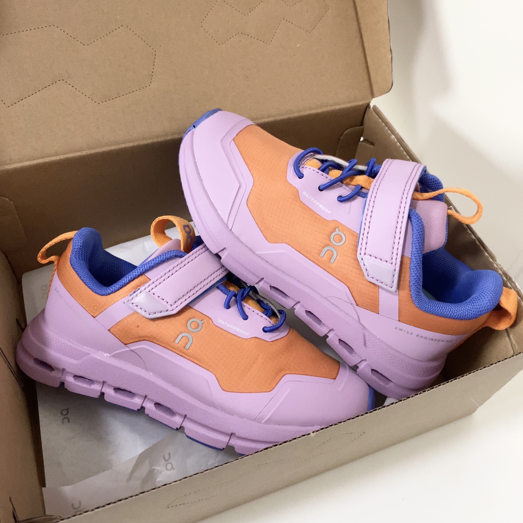 图片[7]-On昂跑魔术贴松紧带儿童运动鞋 小众童鞋运动鞋来咯～ on昂跑缓震魔术贴儿童运动鞋 鞋头增加额外的橡胶垫片加强耐久性 加宽外底搭载多沟槽，更稳固 优化改良的CloudTec专利鞋底科技专为幼童打造超级无敌旋转跳跃好穿-选品中心