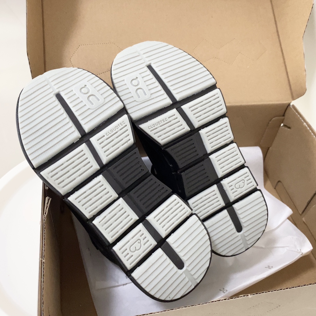 图片[9]-昂跑中帮儿童运动鞋 超轻超软的云朵大底，魔术贴➕松紧带设计，穿脱超方便中帮款式，保护稚嫩脚踝橡胶耐磨防滑大底，脚感不言而喻-选品中心