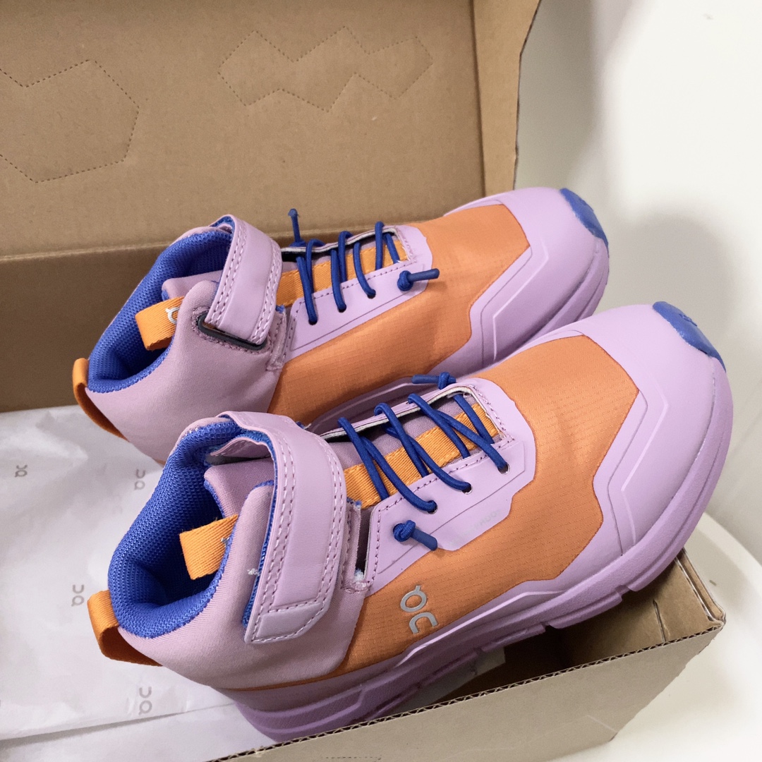 图片[4]-昂跑中帮儿童运动鞋 超轻超软的云朵大底，魔术贴➕松紧带设计，穿脱超方便中帮款式，保护稚嫩脚踝橡胶耐磨防滑大底，脚感不言而喻-选品中心