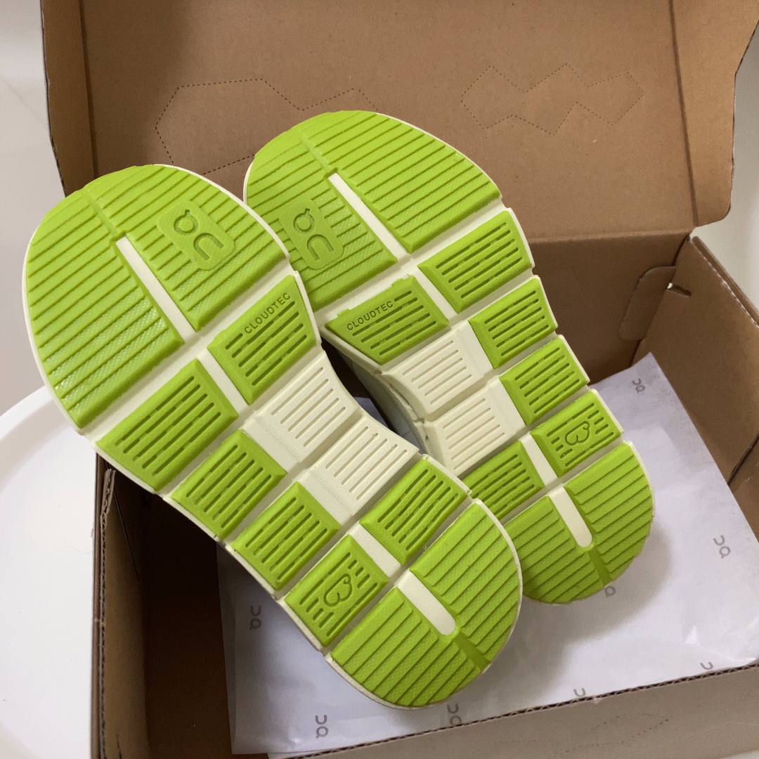 图片[9]-昂跑中帮儿童运动鞋 超轻超软的云朵大底，魔术贴➕松紧带设计，穿脱超方便中帮款式，保护稚嫩脚踝橡胶耐磨防滑大底，脚感不言而喻-选品中心