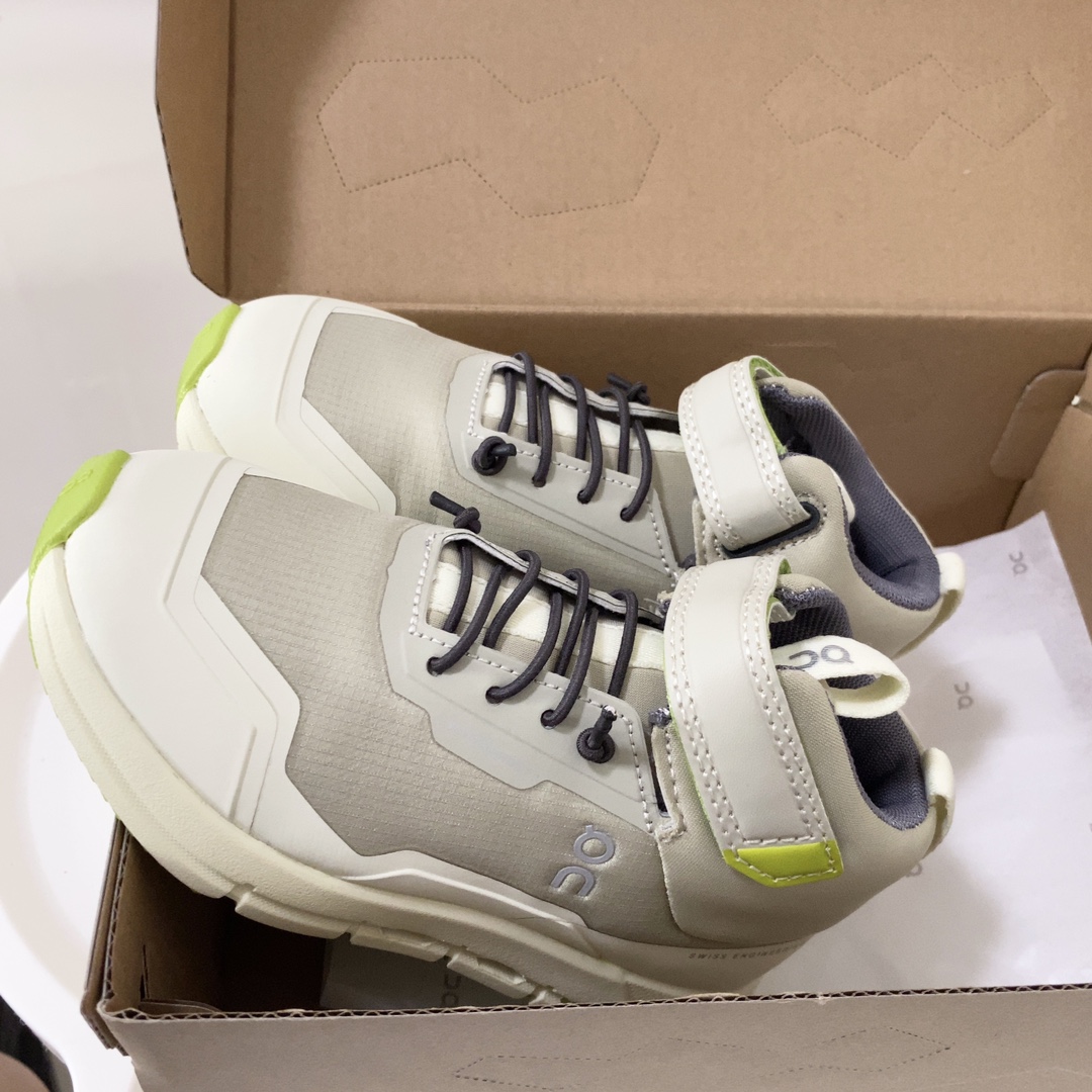 图片[2]-昂跑中帮儿童运动鞋 超轻超软的云朵大底，魔术贴➕松紧带设计，穿脱超方便中帮款式，保护稚嫩脚踝橡胶耐磨防滑大底，脚感不言而喻-选品中心