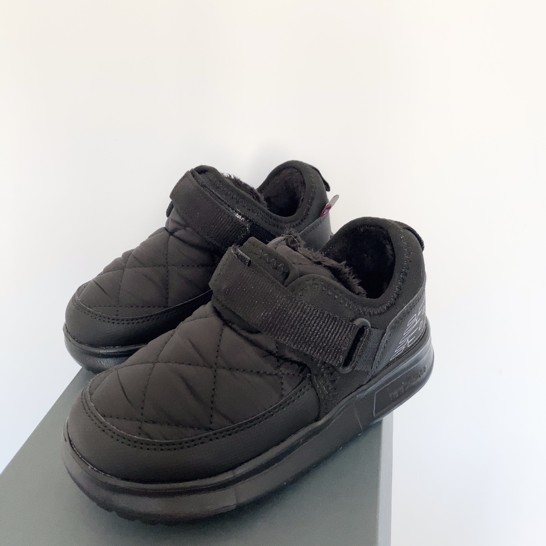 图片[2]-NB二棉加绒低帮童鞋 必属于今年新百L这款雪地靴 要说今年哪双鞋最火，❗️萌宝上脚 立马提升颜值，暖到地球要爆炸！这样的版型就该搭配满满质感！气质这一块瞬间没话说，-选品中心