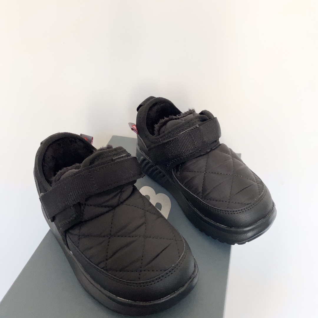 图片[3]-NB二棉加绒低帮童鞋 必属于今年新百L这款雪地靴 要说今年哪双鞋最火，❗️萌宝上脚 立马提升颜值，暖到地球要爆炸！这样的版型就该搭配满满质感！气质这一块瞬间没话说，-选品中心