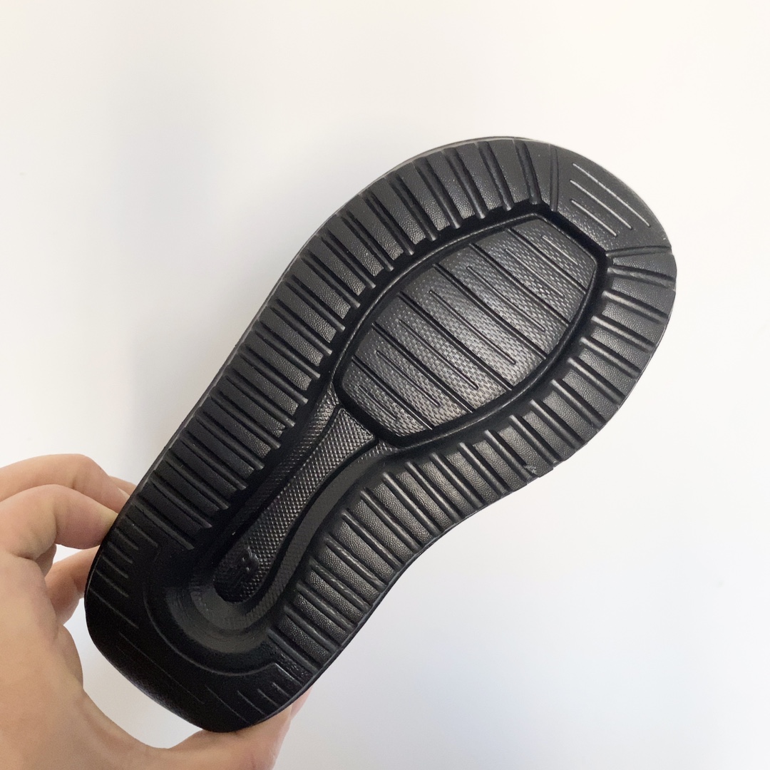 图片[9]-NB二棉加绒低帮童鞋 必属于今年新百L这款雪地靴 要说今年哪双鞋最火，❗️萌宝上脚 立马提升颜值，暖到地球要爆炸！这样的版型就该搭配满满质感！气质这一块瞬间没话说，-选品中心