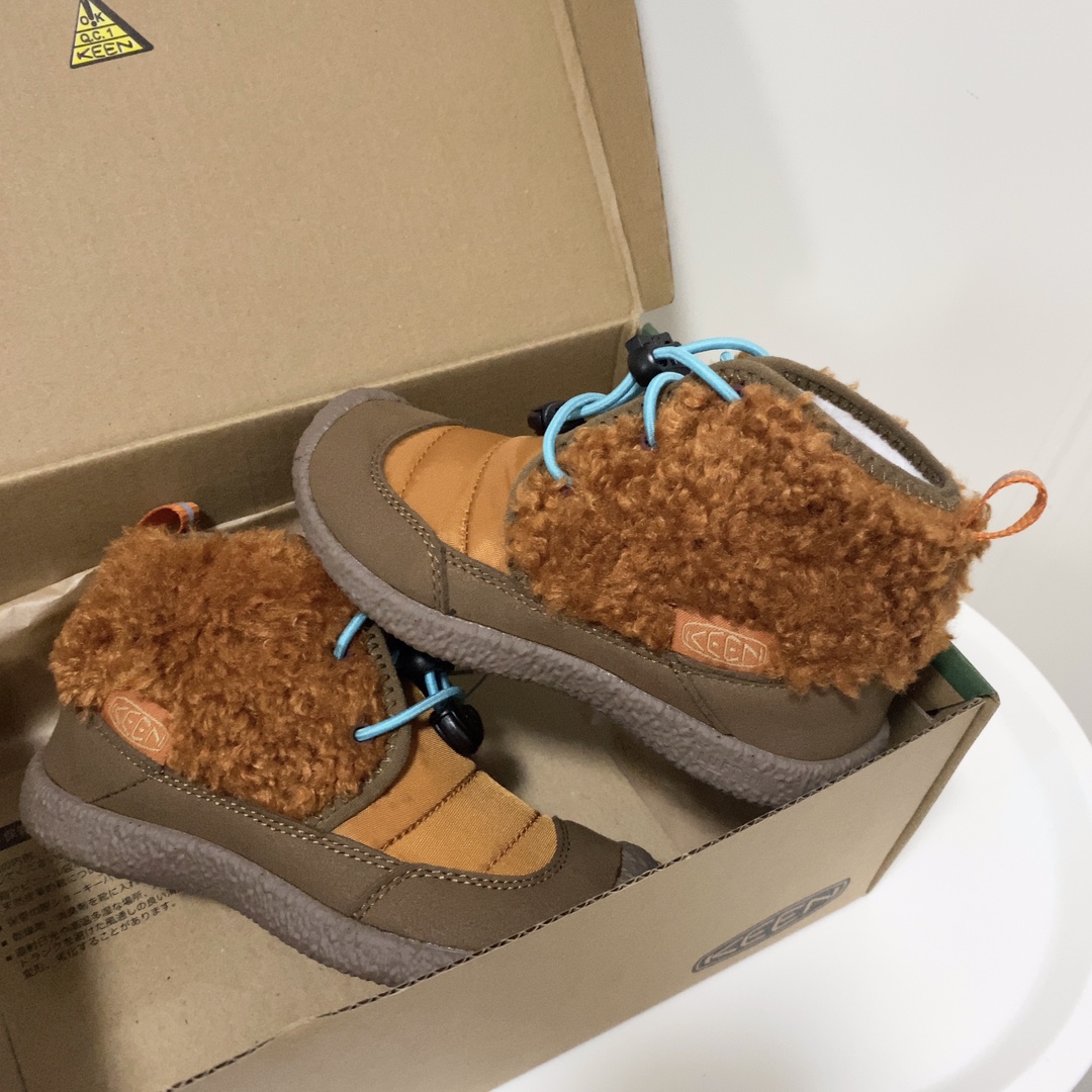 图片[6]-Keen 马球高帮加绒靴 上脚很露营风 撞色的配色绝绝子又好看，鞋口鞋舌鞋垫加绒设计保暖效果刚刚好！松紧鞋带方便小朋友自己穿脱真的很值得入手一双试试！-选品中心
