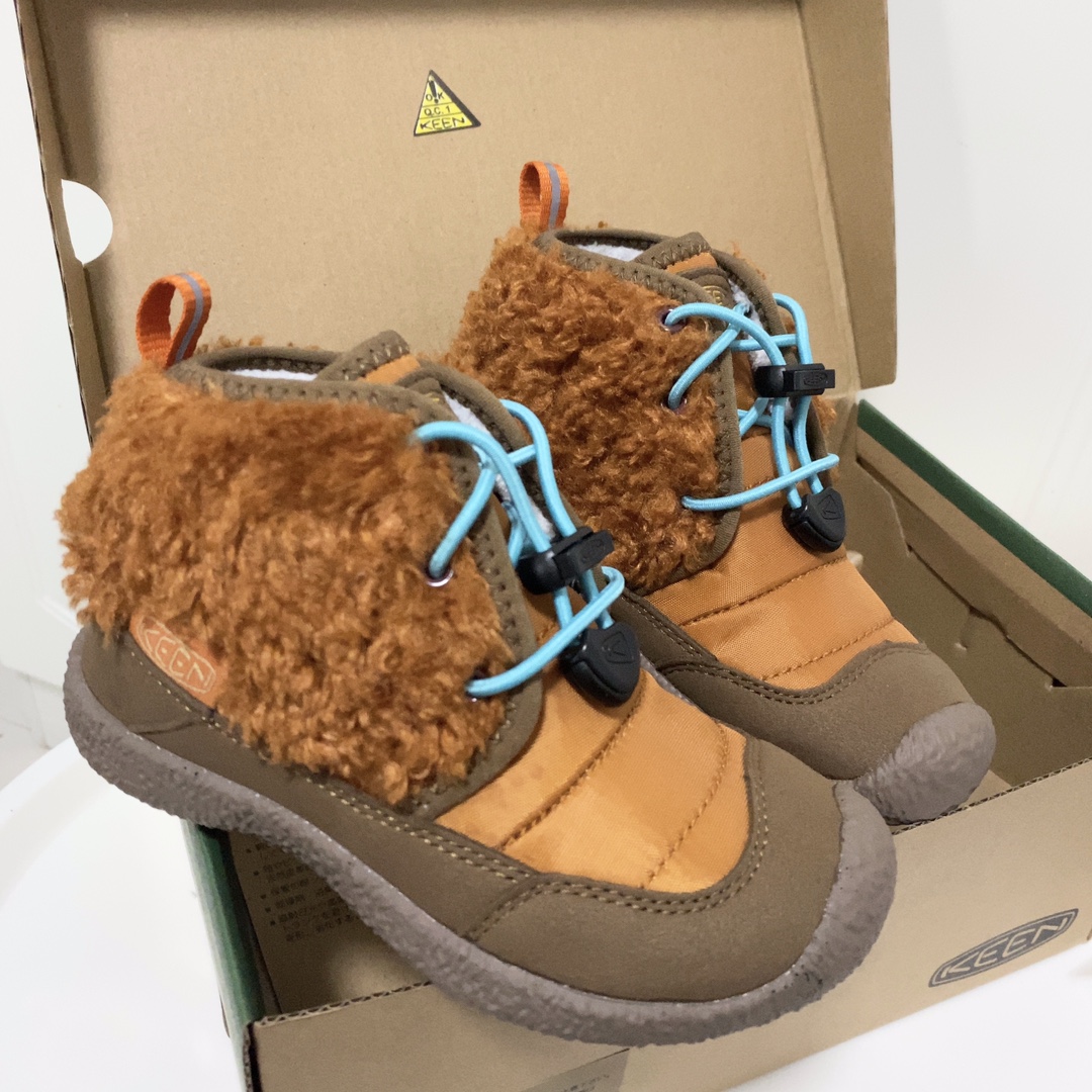 图片[3]-Keen 马球高帮加绒靴 上脚很露营风 撞色的配色绝绝子又好看，鞋口鞋舌鞋垫加绒设计保暖效果刚刚好！松紧鞋带方便小朋友自己穿脱真的很值得入手一双试试！-选品中心