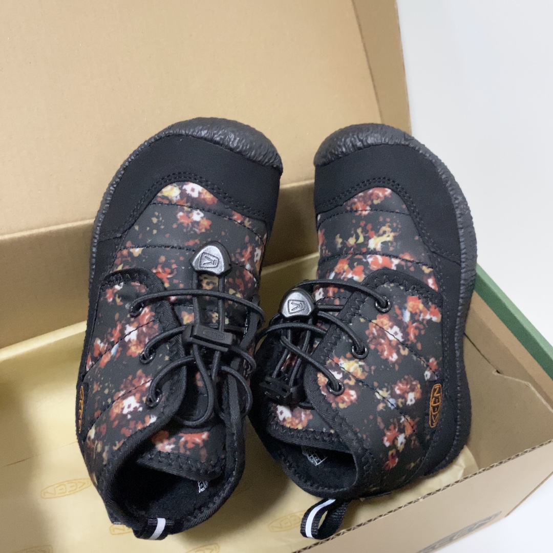 图片[2]-Keen 马球高帮加绒靴 上脚很露营风 撞色的配色绝绝子又好看，鞋口鞋舌鞋垫加绒设计保暖效果刚刚好！松紧鞋带方便小朋友自己穿脱真的很值得入手一双试试！-选品中心