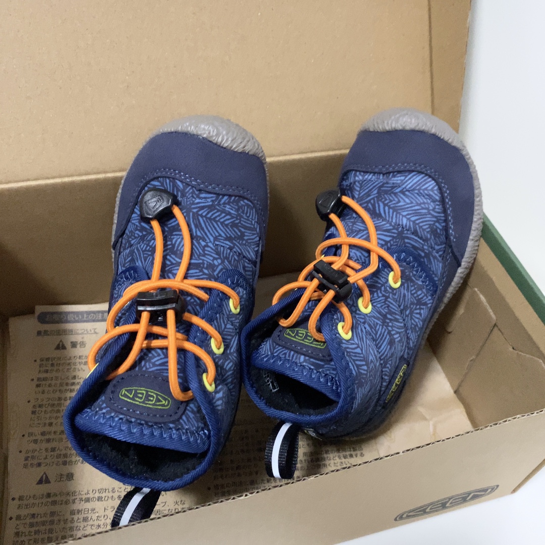 图片[2]-Keen 马球高帮加绒靴 上脚很露营风 撞色的配色绝绝子又好看，鞋口鞋舌鞋垫加绒设计保暖效果刚刚好！松紧鞋带方便小朋友自己穿脱真的很值得入手一双试试！-选品中心