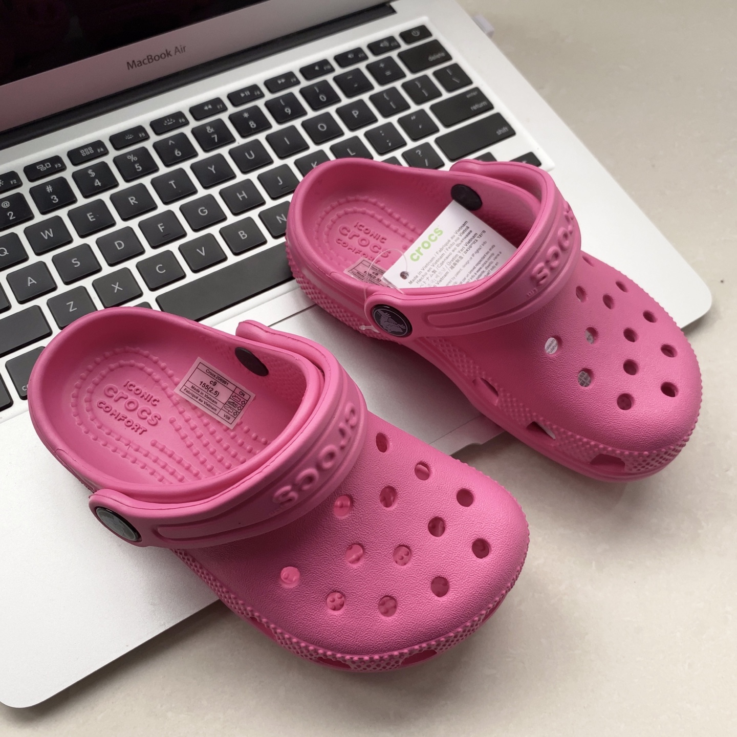 NO:212044,(Accessories   23 yuan) Crocchi Cave Shoes 