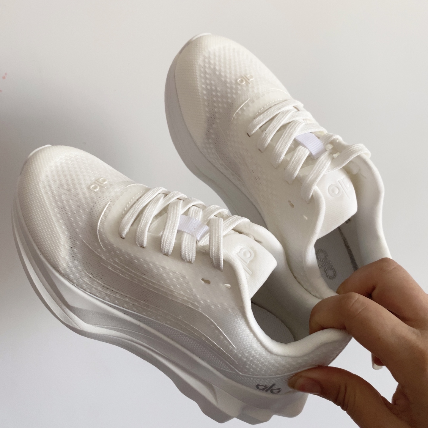 图片[6]-alo yoga Alo Runner 舒适柔软透气童鞋儿童运动鞋跑步鞋 28–37 透气性鞋面 舒适不闷脚☁️ 耐磨防滑轻便大底，脚感超赞👍🏻-选品中心