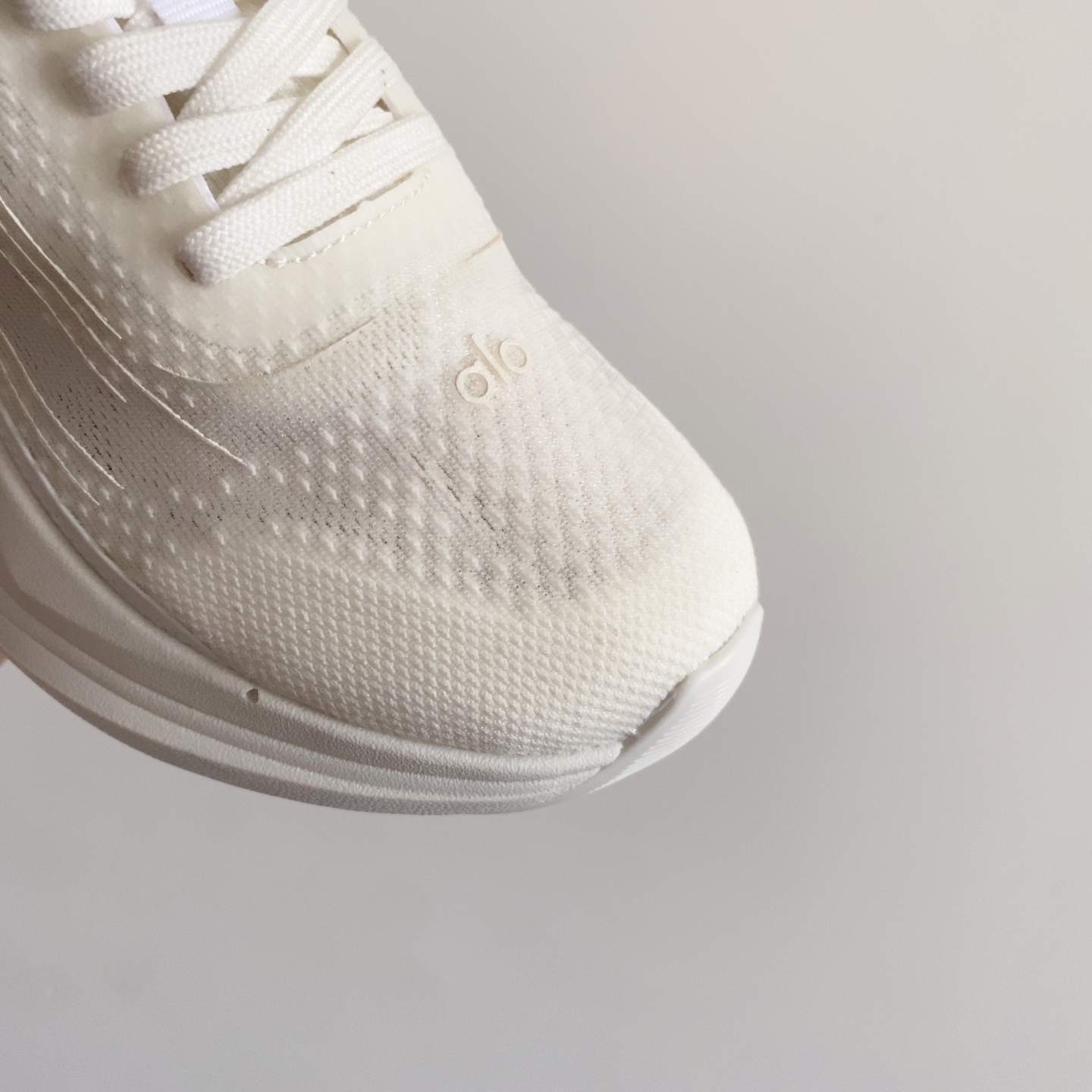 图片[4]-alo yoga Alo Runner 舒适柔软透气童鞋儿童运动鞋跑步鞋 28–37 透气性鞋面 舒适不闷脚☁️ 耐磨防滑轻便大底，脚感超赞👍🏻-选品中心