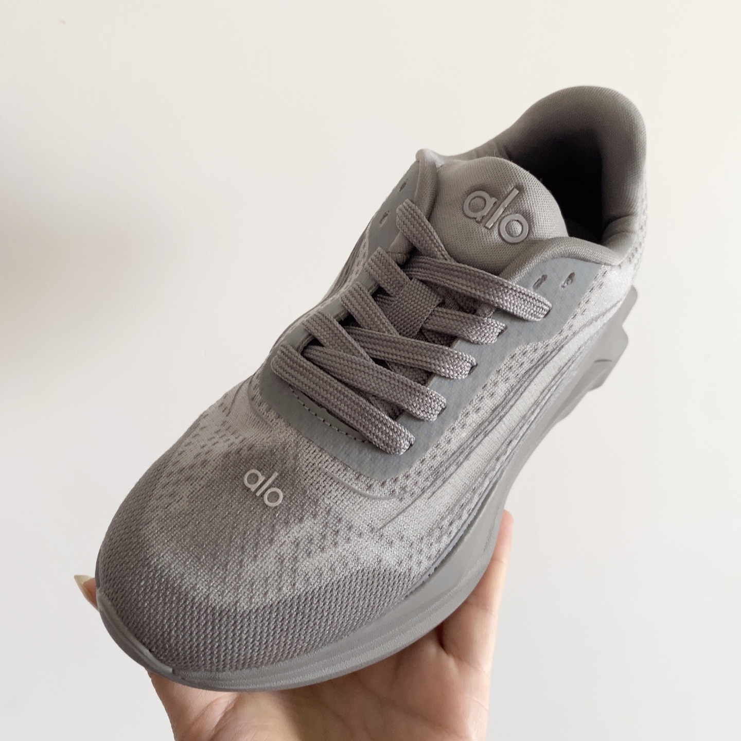 图片[8]-alo yoga Alo Runner 舒适柔软透气童鞋儿童运动鞋跑步鞋 28-37 透气性鞋面 舒适不闷脚☁️ 耐磨防滑轻便大底，脚感超赞👍🏻-选品中心