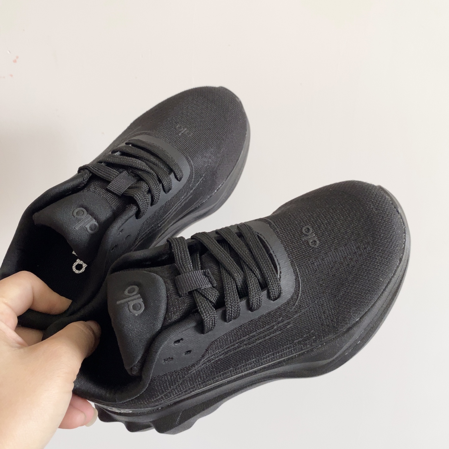 图片[3]-alo yoga Alo Runner 舒适柔软透气童鞋儿童运动鞋跑步鞋 28-37 透气性鞋面 舒适不闷脚 耐磨防滑轻便大底，脚感超赞-选品中心