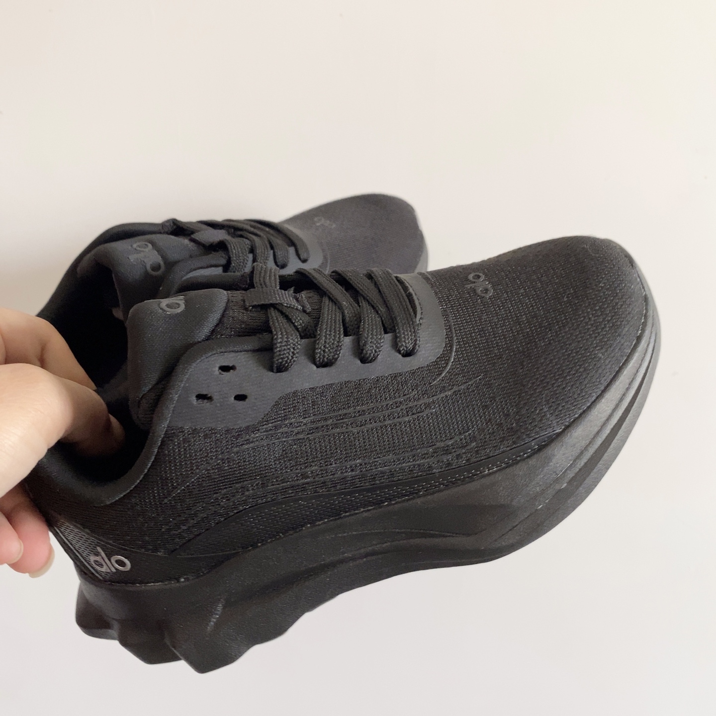 图片[2]-alo yoga Alo Runner 舒适柔软透气童鞋儿童运动鞋跑步鞋 28-37 透气性鞋面 舒适不闷脚 耐磨防滑轻便大底，脚感超赞-选品中心
