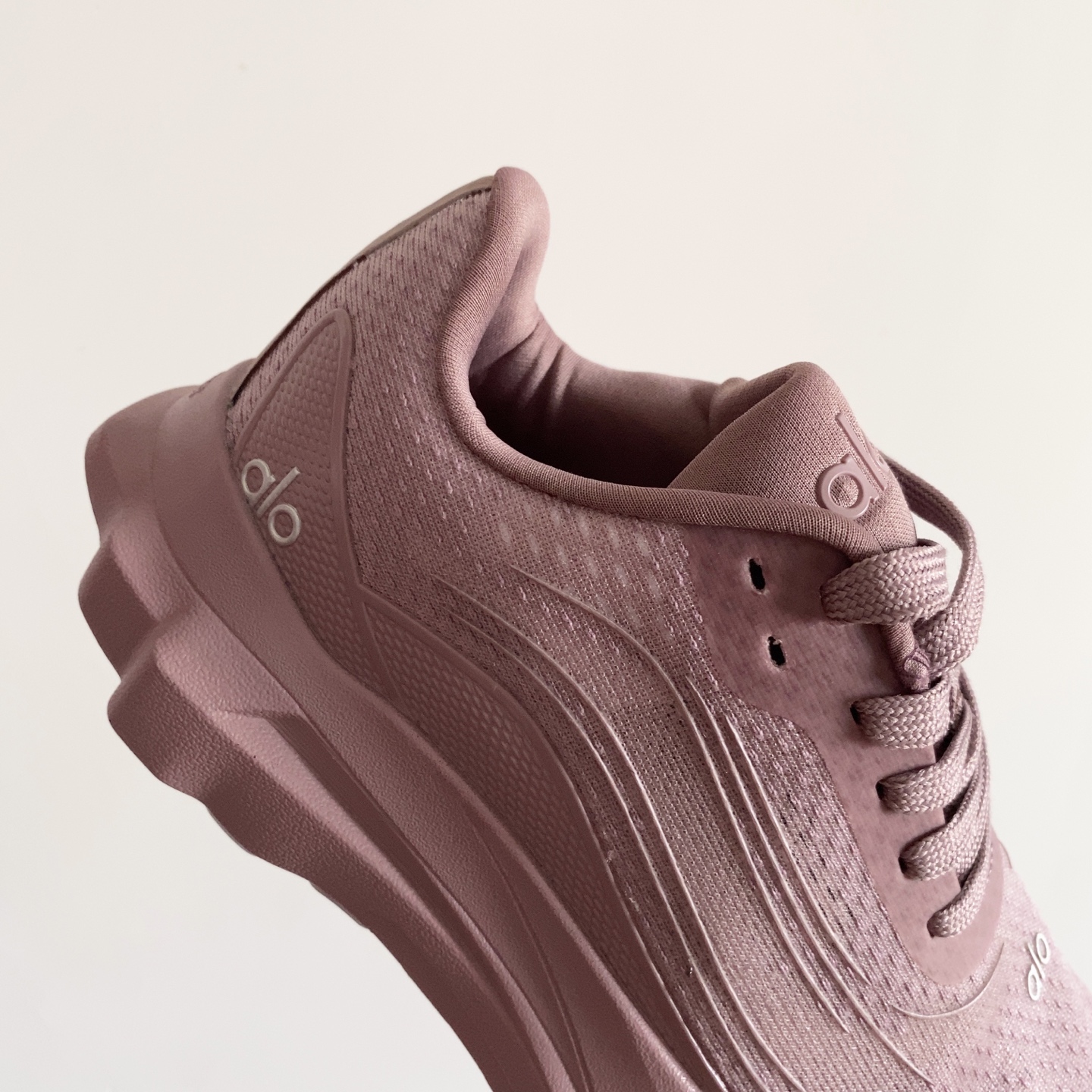 图片[8]-alo yoga Alo Runner 舒适柔软透气童鞋儿童运动鞋跑步鞋 28-37 透气性鞋面 舒适不闷脚 耐磨防滑轻便大底，脚感超赞-选品中心