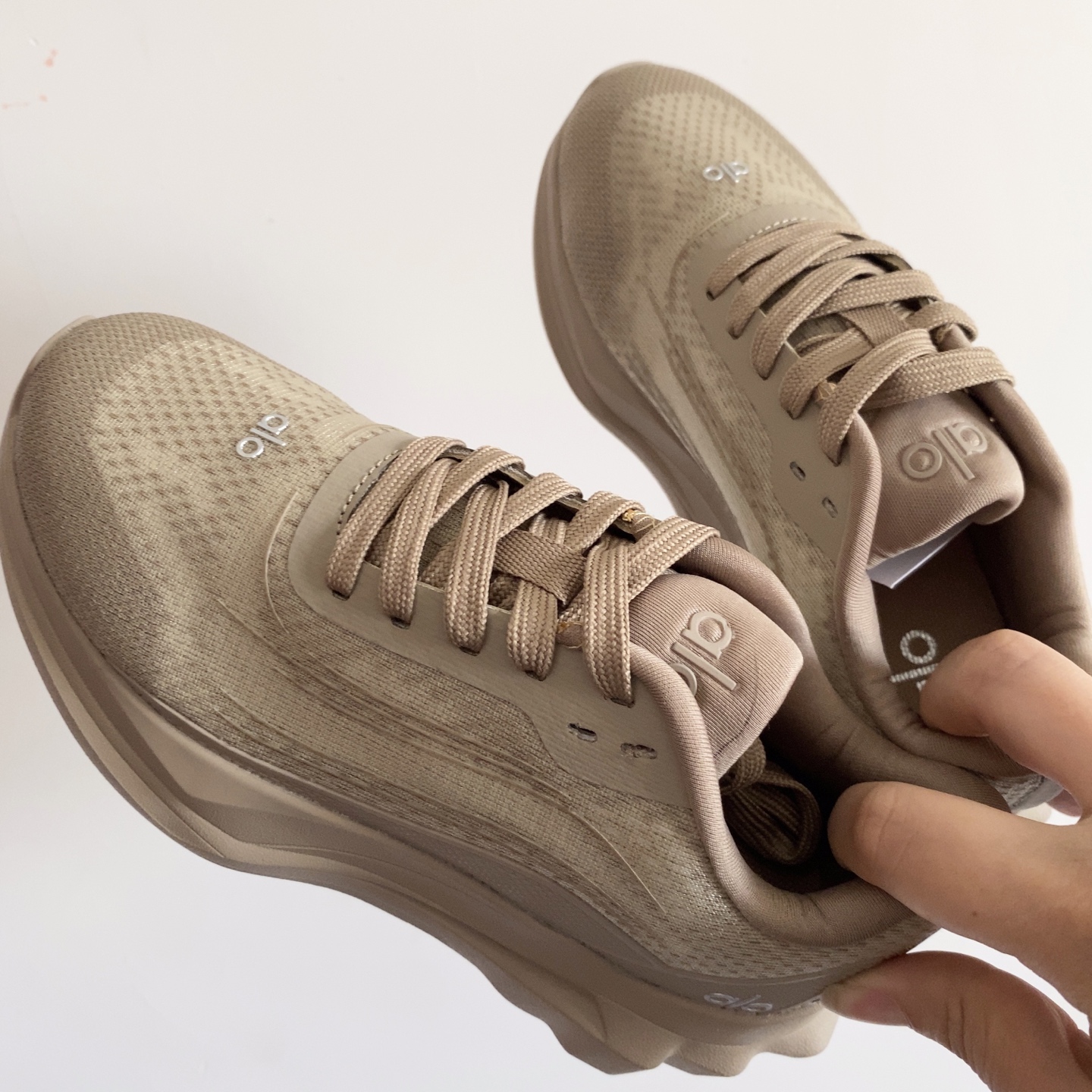 图片[6]-alo yoga Alo Runner 舒适柔软透气童鞋儿童运动鞋跑步鞋 28-37 透气性鞋面 舒适不闷脚 耐磨防滑轻便大底，脚感超赞-选品中心