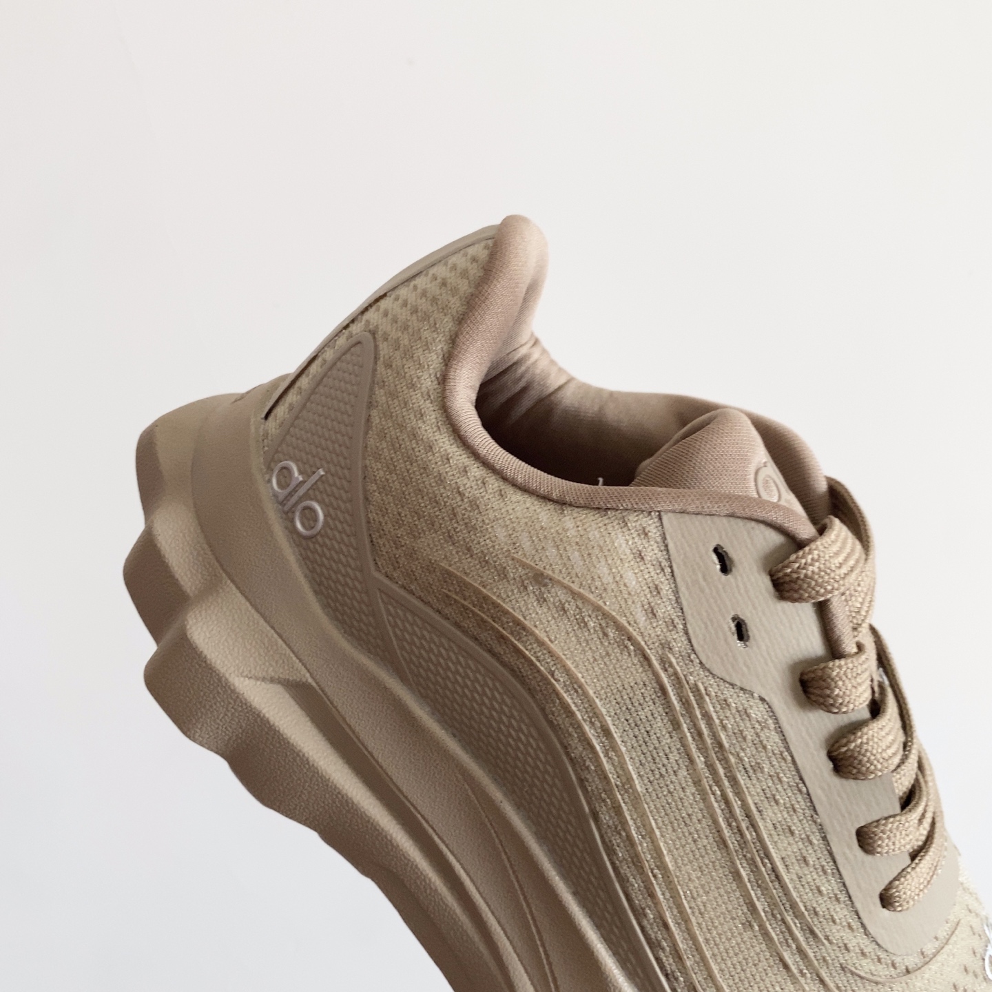 图片[5]-alo yoga Alo Runner 舒适柔软透气童鞋儿童运动鞋跑步鞋 28-37 透气性鞋面 舒适不闷脚 耐磨防滑轻便大底，脚感超赞-选品中心