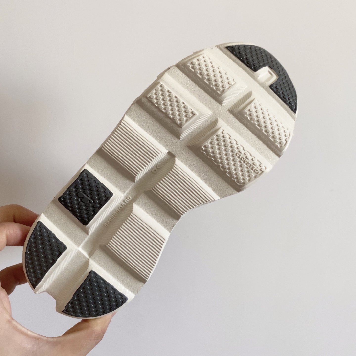 图片[9]-昂跑鞋带儿童运动鞋 小众的昂跑品牌🆕 穿上就会爱上❤️ 鞋带设计，穿脱超方便✌🏻 透气舒适鞋面，质感满满💯 28–37-选品中心