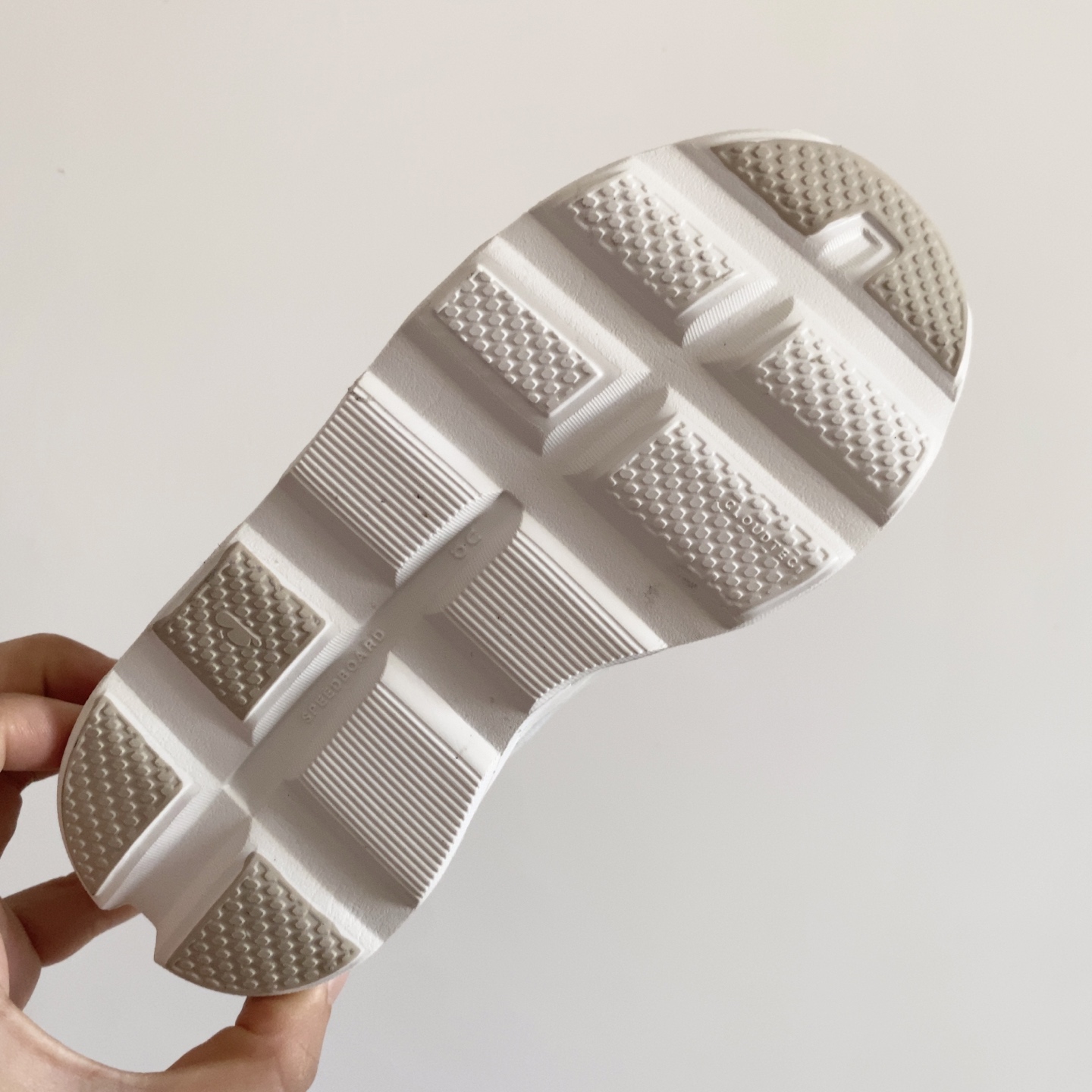 图片[9]-昂跑鞋带儿童运动鞋 小众的昂跑品牌🆕 穿上就会爱上❤️ 鞋带设计，穿脱超方便✌🏻 透气舒适鞋面，质感满满💯 28–37-选品中心