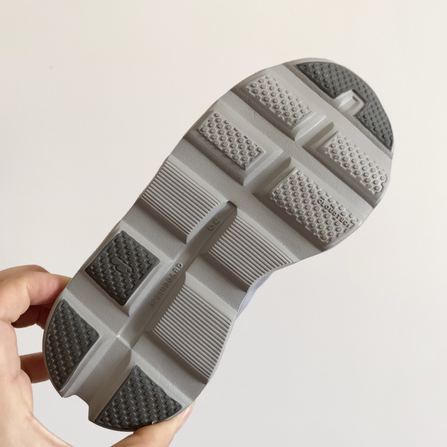 图片[9]-昂跑鞋带儿童运动鞋 小众的昂跑品牌🆕 穿上就会爱上❤️ 鞋带设计，穿脱超方便✌🏻 透气舒适鞋面，质感满满💯 28–37-选品中心