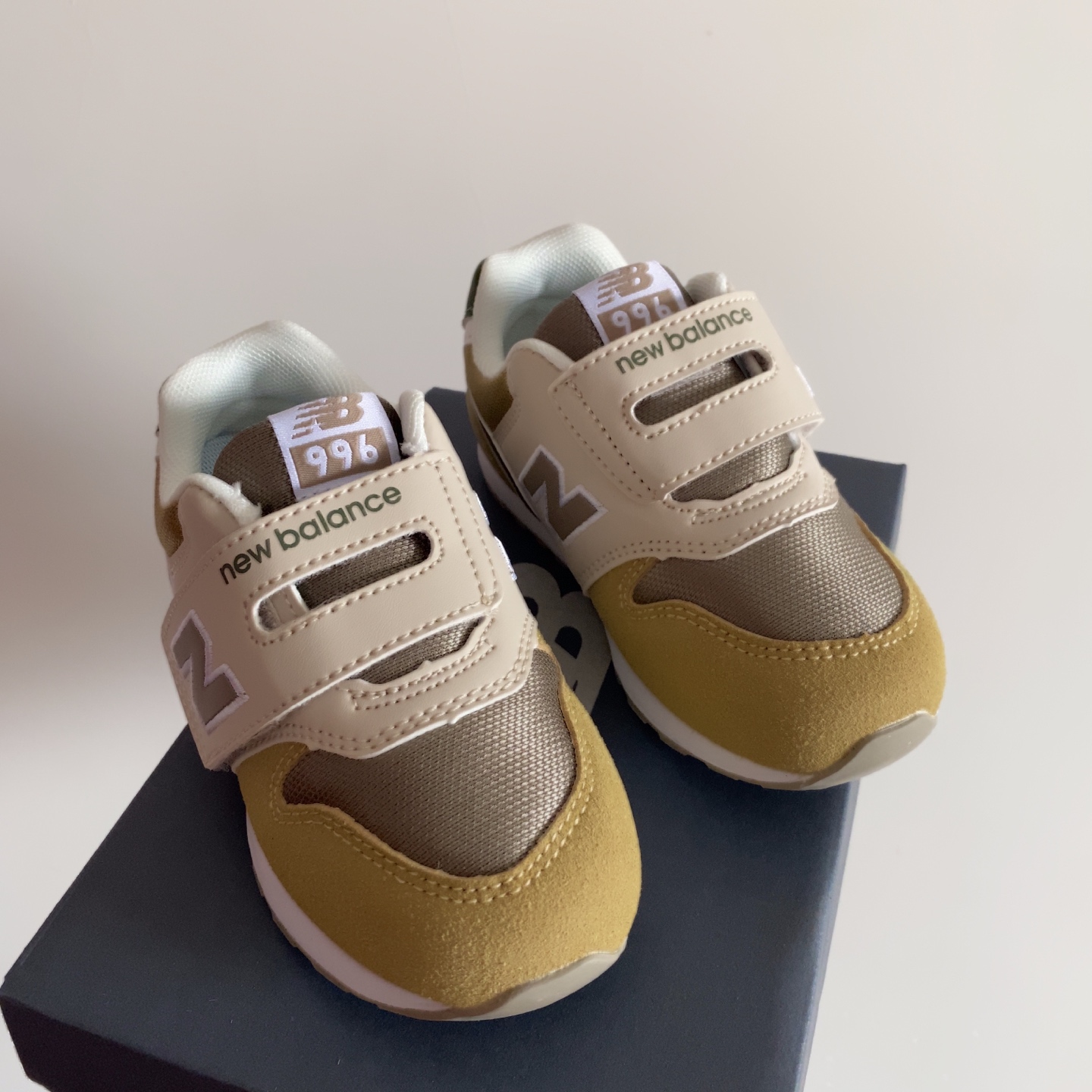NO:811549,Sizes 24-27.5 Velcro for kids NB 996 low-top Velcro children's sneakers Big Velcro for kids, Velcro elastic band design for big kids High-quality leather splicing, full texture Rubber wear-resistant anti-slip outsole Great foot feel, NB, sneakers,1986090924-27.5码魔术贴为小童 NB 996低帮魔术贴儿童运动鞋 小童大魔术贴,大童魔术贴松紧带设计 优质皮料拼接,质感满满 橡胶耐磨防滑大底 脚感超赞,NB,sneakers,,Children's