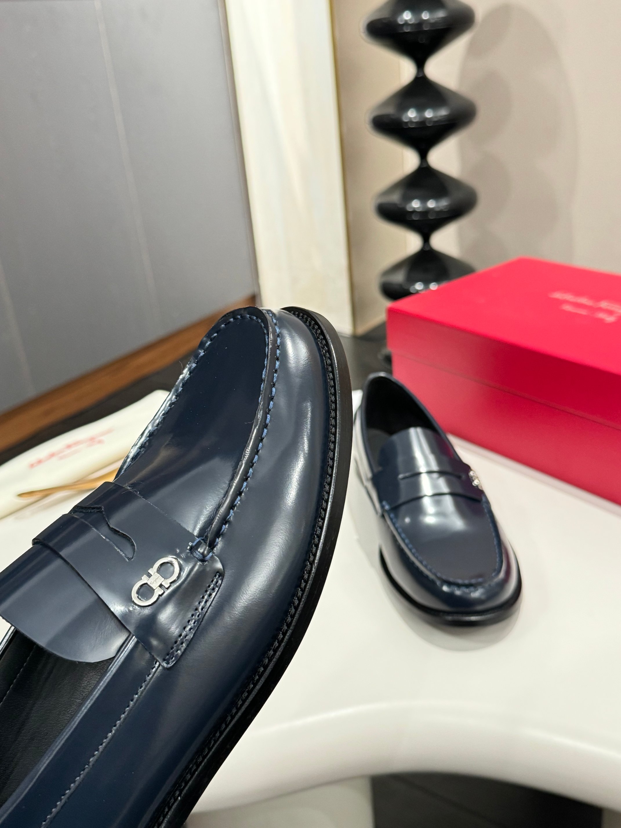 Ferragamo Style Black Leather Men's Shoes Men's Shoes Men's Shoes detail image 5 from source 783350