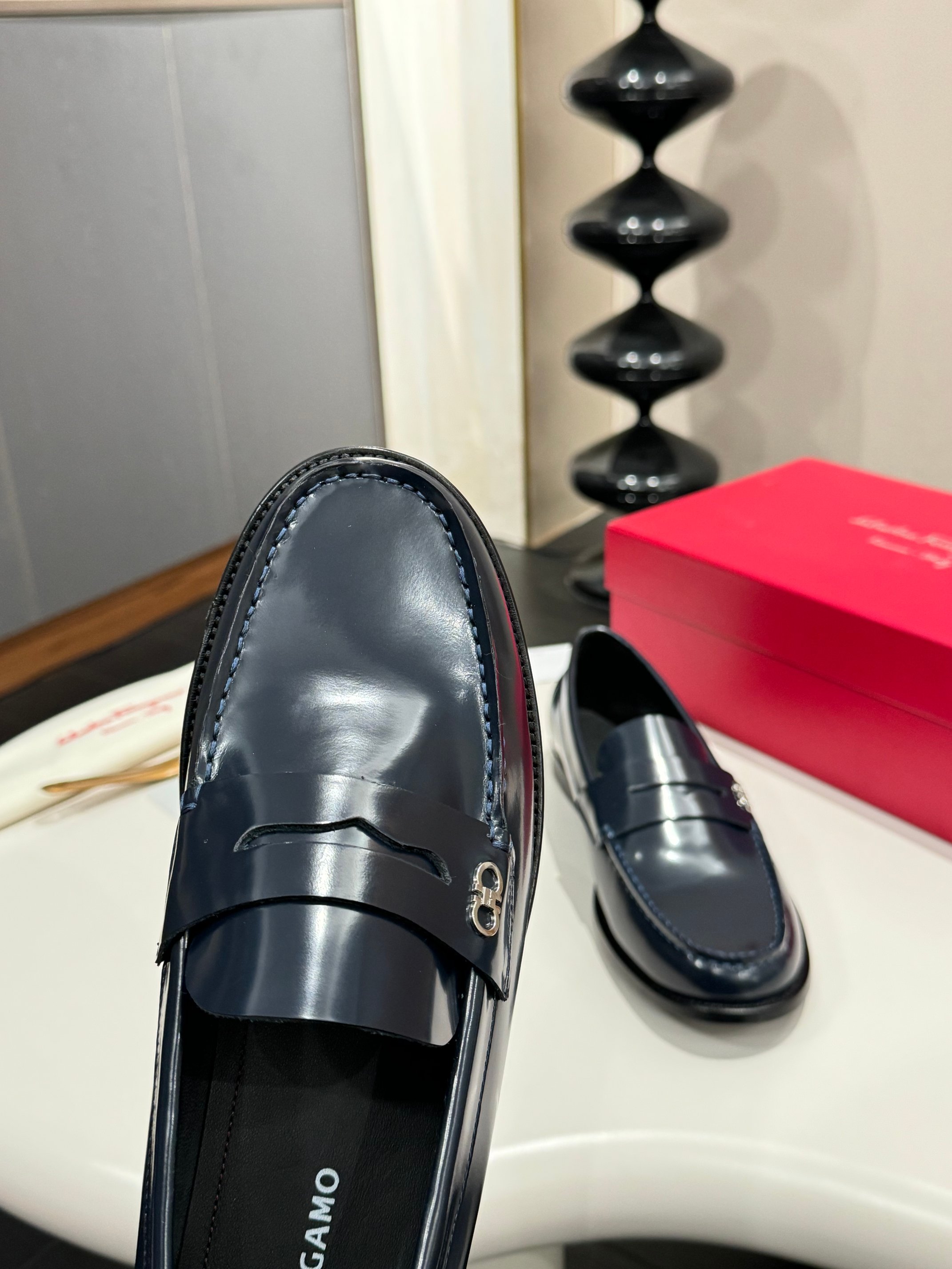 Ferragamo Style Black Leather Men's Shoes Men's Shoes Men's Shoes detail image 6 from source 783350