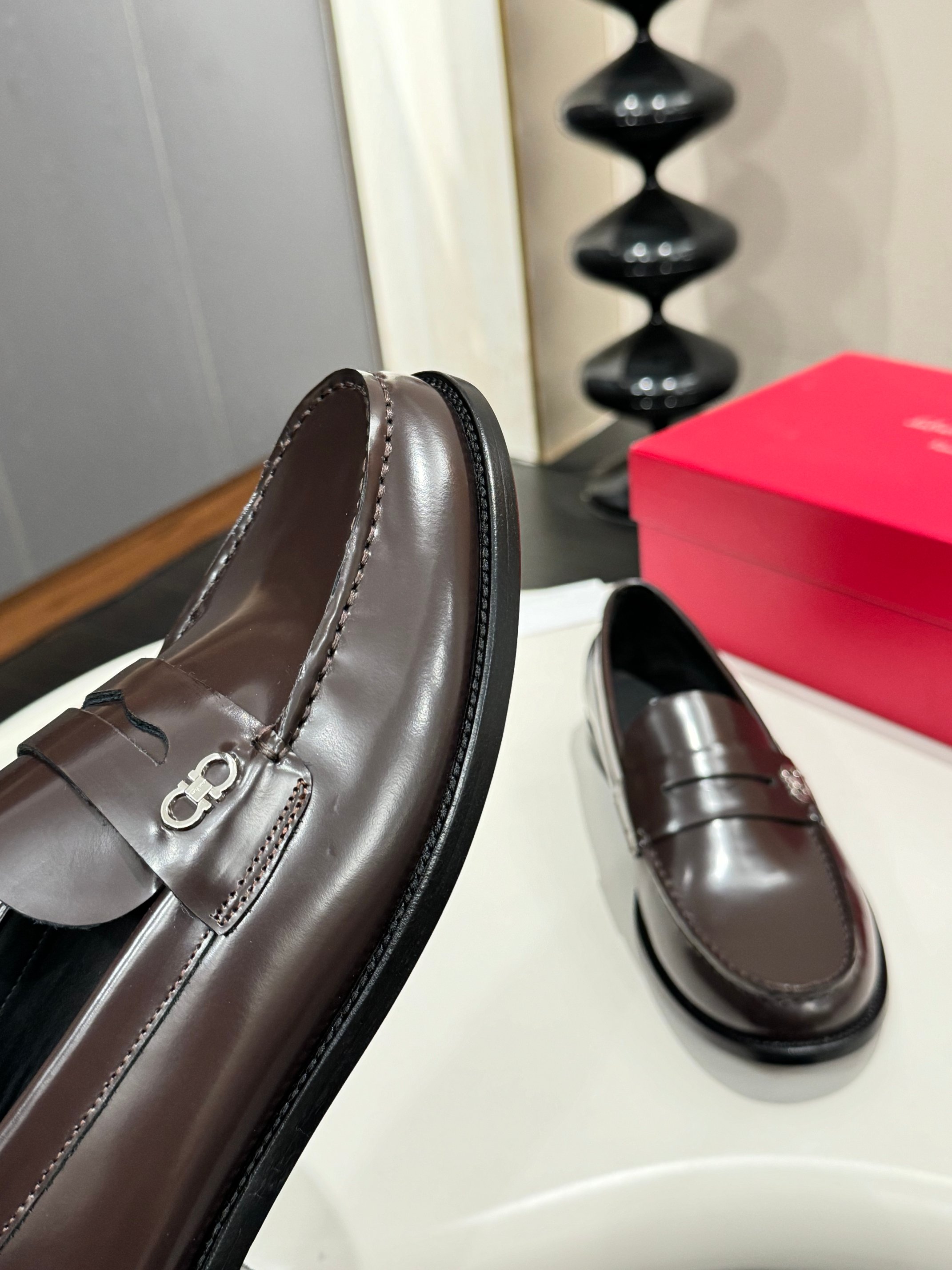 Ferragamo Style Black Leather Men's Shoes Men's Shoes Men's Shoes detail image 5 from source 783349