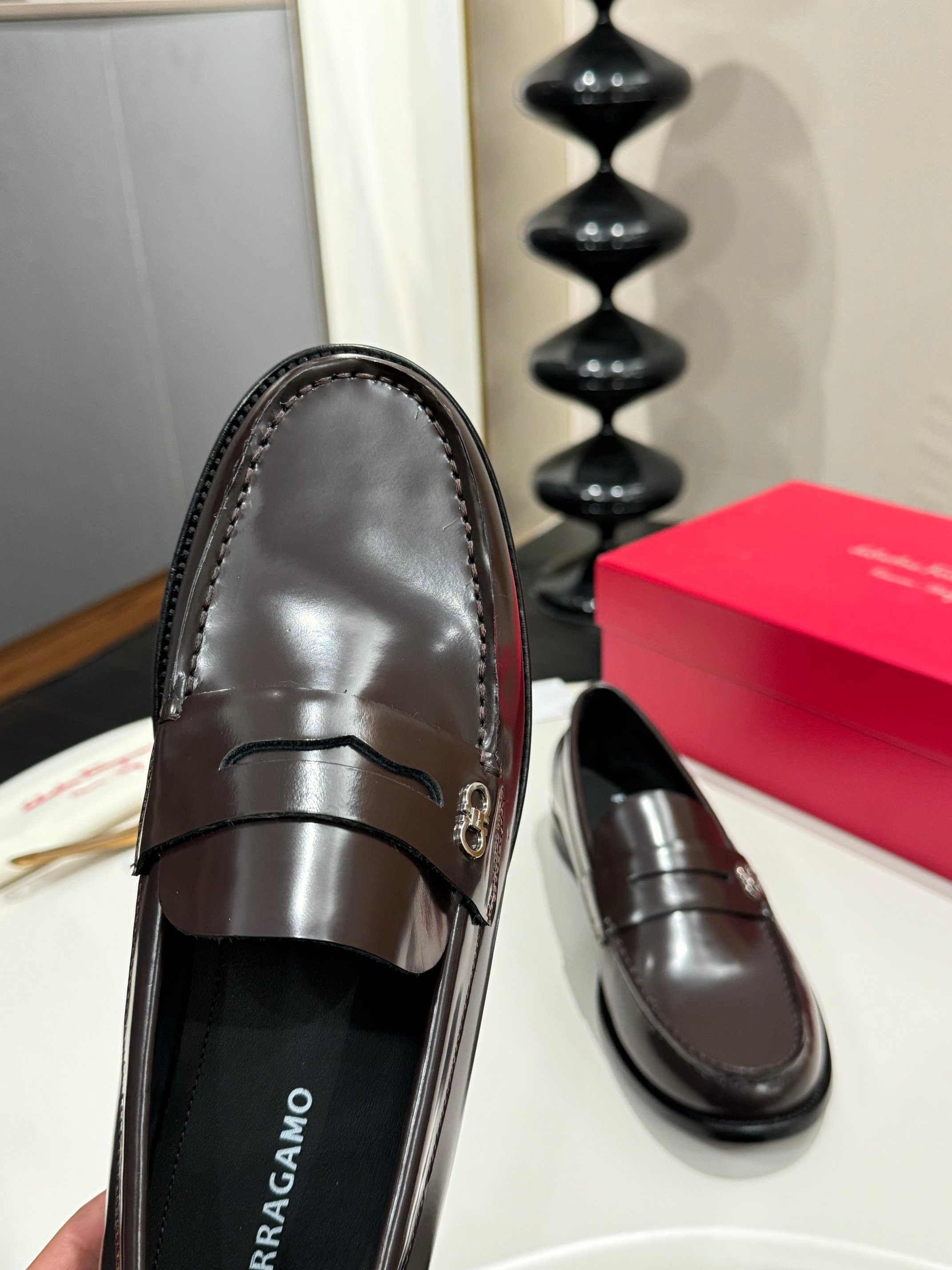 Ferragamo Style Black Leather Men's Shoes Men's Shoes Men's Shoes detail image 6 from source 783349