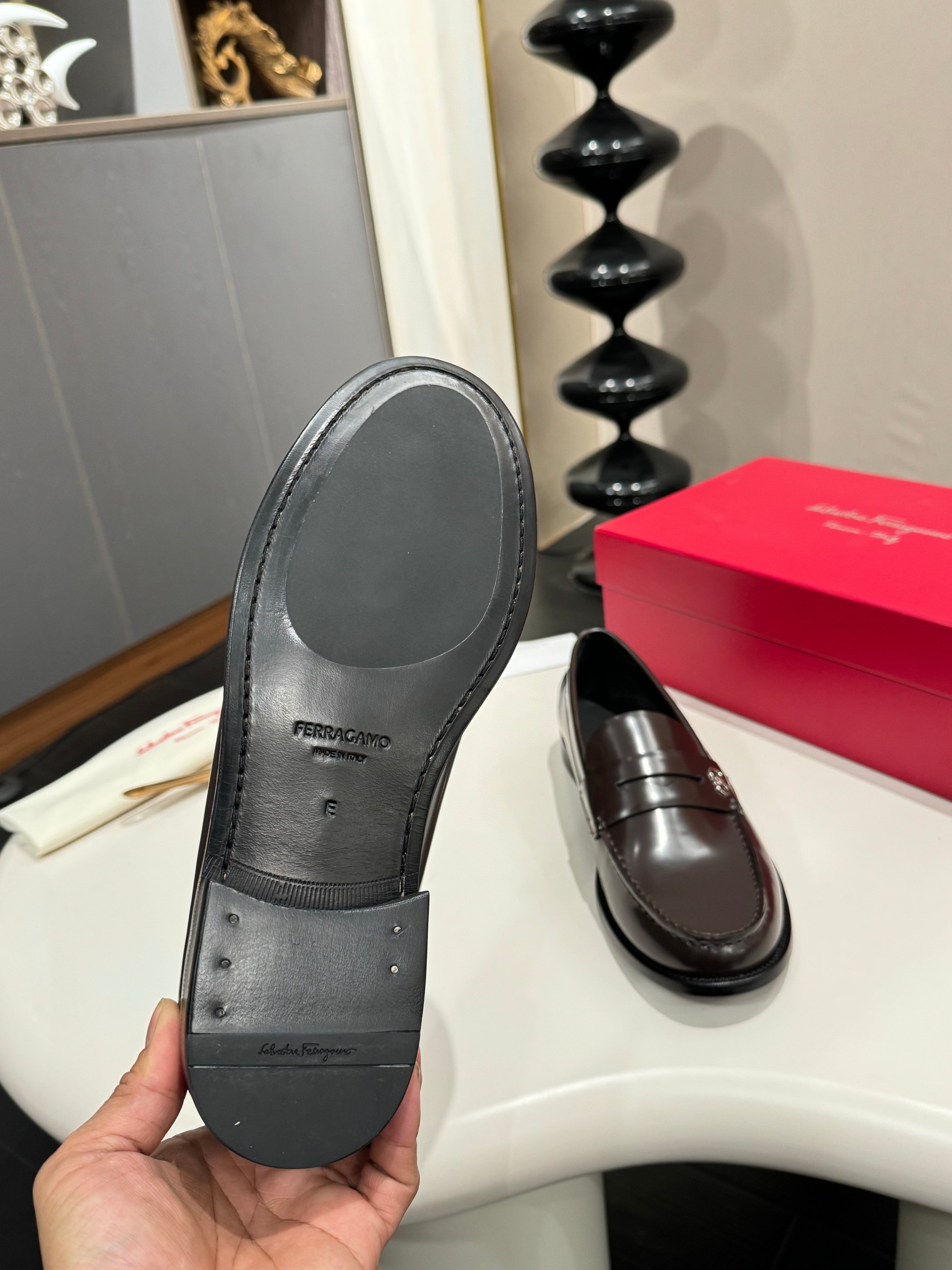 Ferragamo Style Black Leather Men's Shoes Men's Shoes Men's Shoes detail image 9 from source 783349
