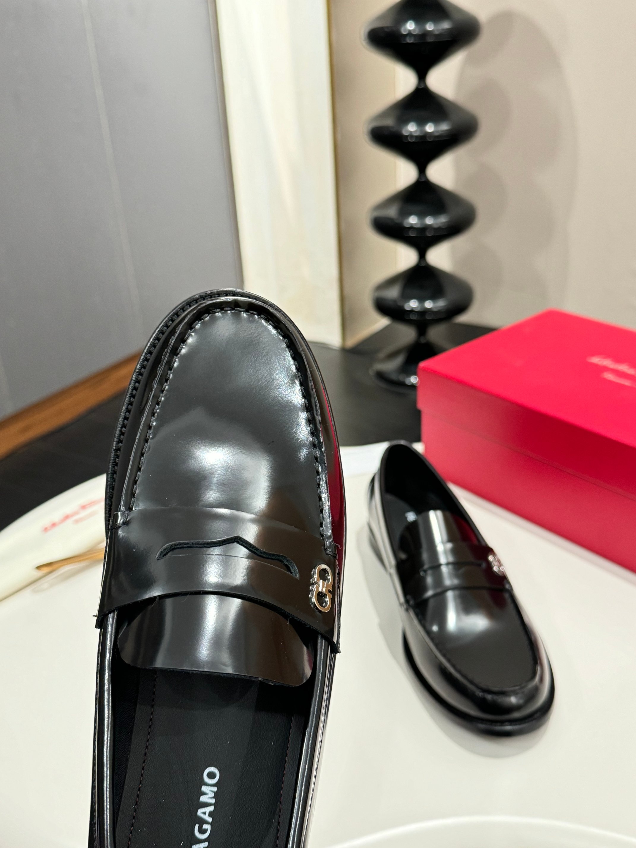 Ferragamo Style Black Leather Men's Shoes Men's Shoes Men's Shoes detail image 6 from source 783346