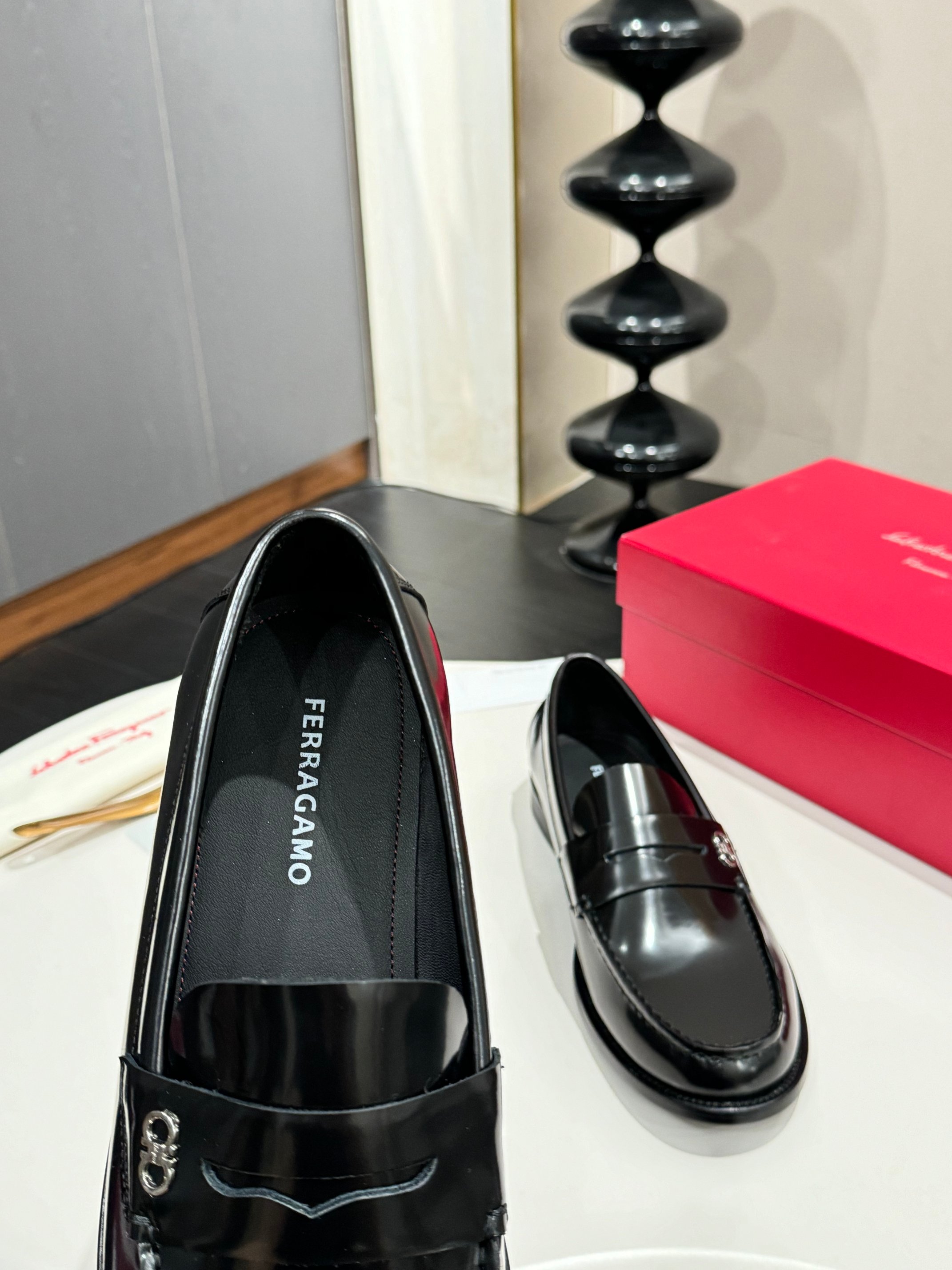 Ferragamo Style Black Leather Men's Shoes Men's Shoes Men's Shoes detail image 7 from source 783346