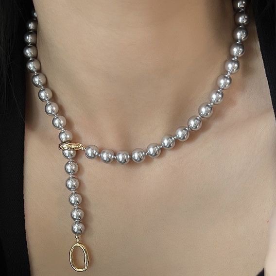 allowing the necklace to be worn in two different configurations - Jewelry 3