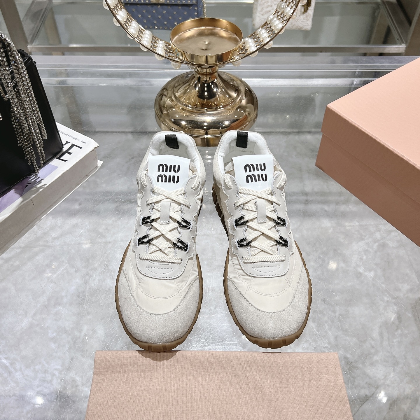 NO:164181,Miao Miao 25 ​​biscuit shoes Forrest Gump shoes casual shoes sneakers new spring and summer models Recently popular avant-garde and bold design Miu style is integrated into the simple lines of this thick-soled canvas sneakers. The chic logo is decorated on the tongue and back, embellished with retro. Thick-soled design bold and innovative avant-garde. Comfortable and breathable on the feet. The color is also very versatile. Number of 34-41 (34 41 customized), casual shoes/sneakers, miumiu, sneakers19860909缪缪25饼干鞋 阿甘鞋休闲鞋运动鞋 春夏新款 最近爆款前卫大胆的设计 miu风格融于此款厚底帆布运动鞋的简约线条 别致徽标饰于鞋舌与背后,点缀复古 厚底设计 大胆创新前卫 上脚舒适透气 颜色也很百搭码数34-41 (34 41订做),休闲鞋/运动鞋,miumiu,sneakers,Women's Shoes