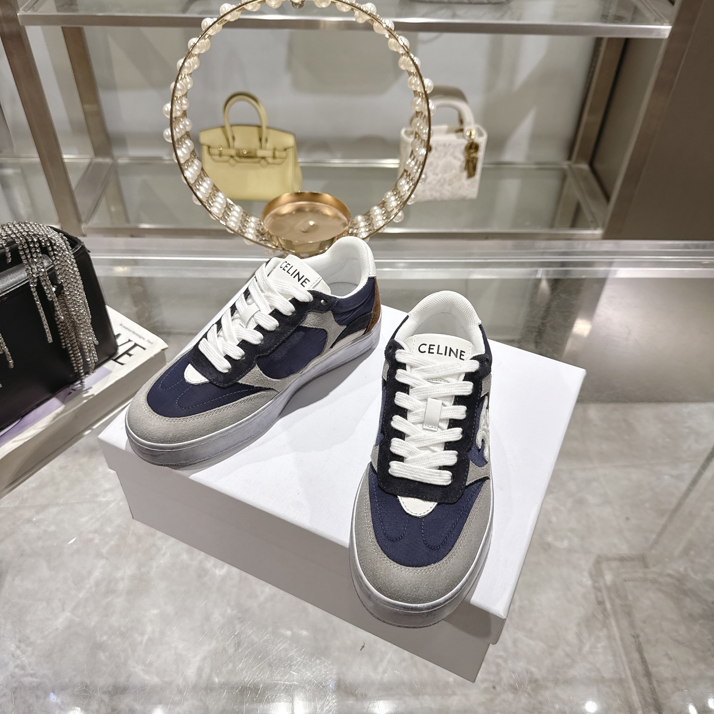 Celine 2025SS Logo Lace-Up Platform Sneakers - Simple, Comfortable, Chic 7 i1743931910154 3665 0 5