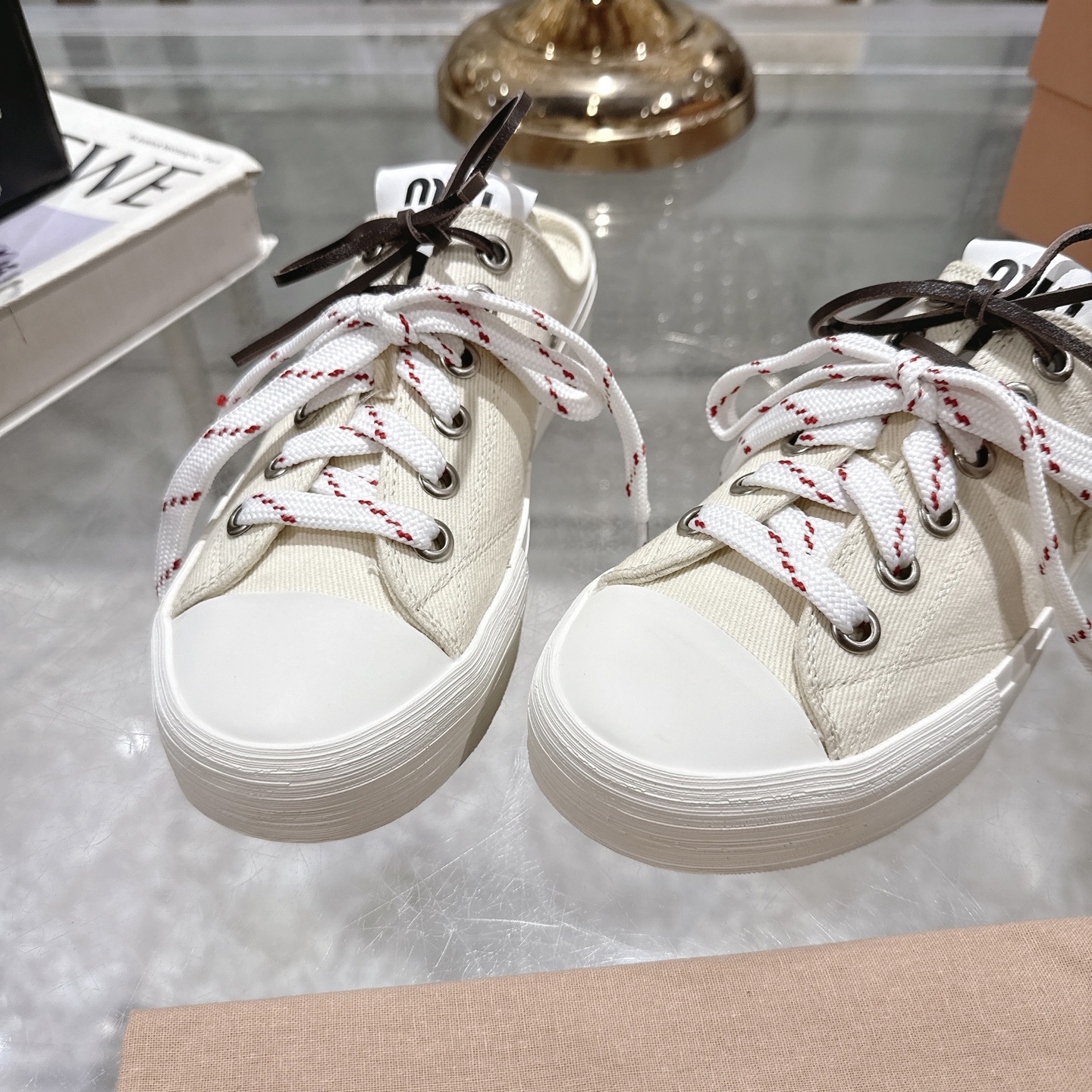 Miu Miu 25SS Retro Casual Canvas Shoes with Lightweight Sole 9 i1746686069890 3424 0 7