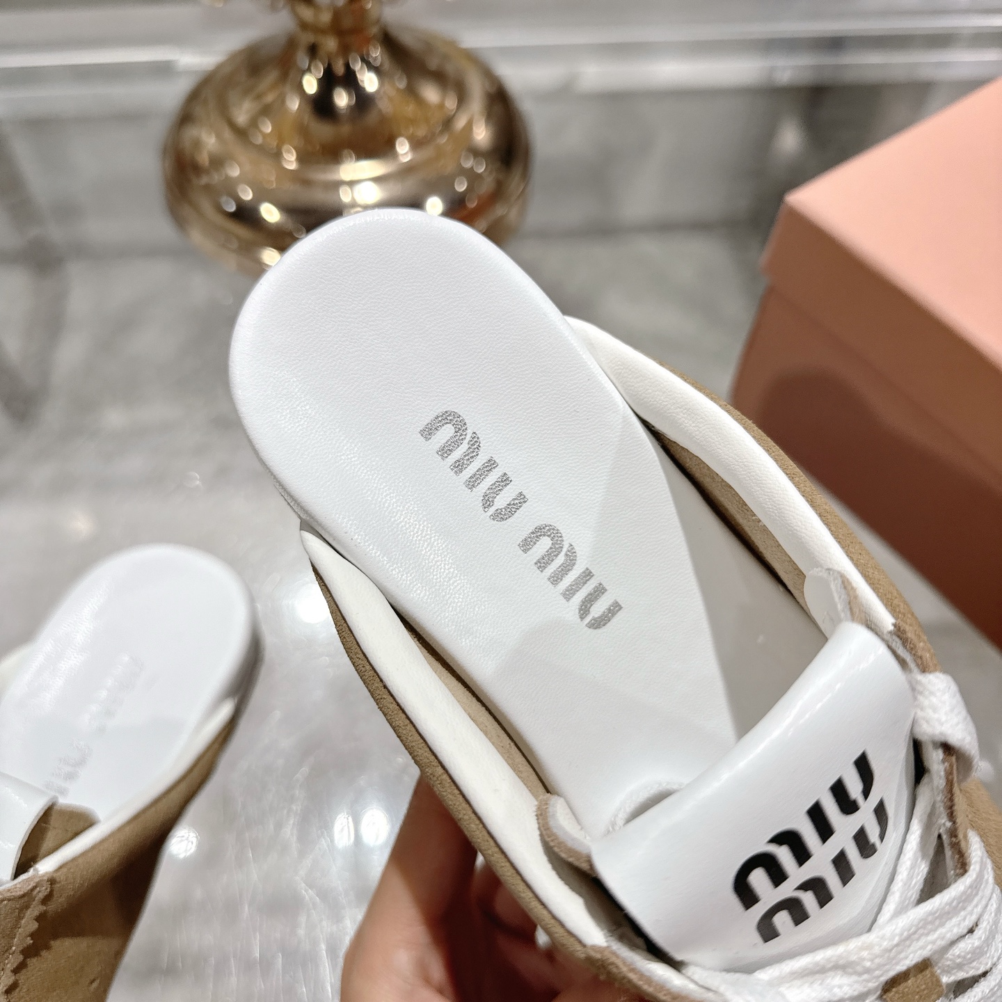 Miu Miu 25SS Leather Mules with Logo - Designer Style & Comfort 8 i1746687737339 335 0 6