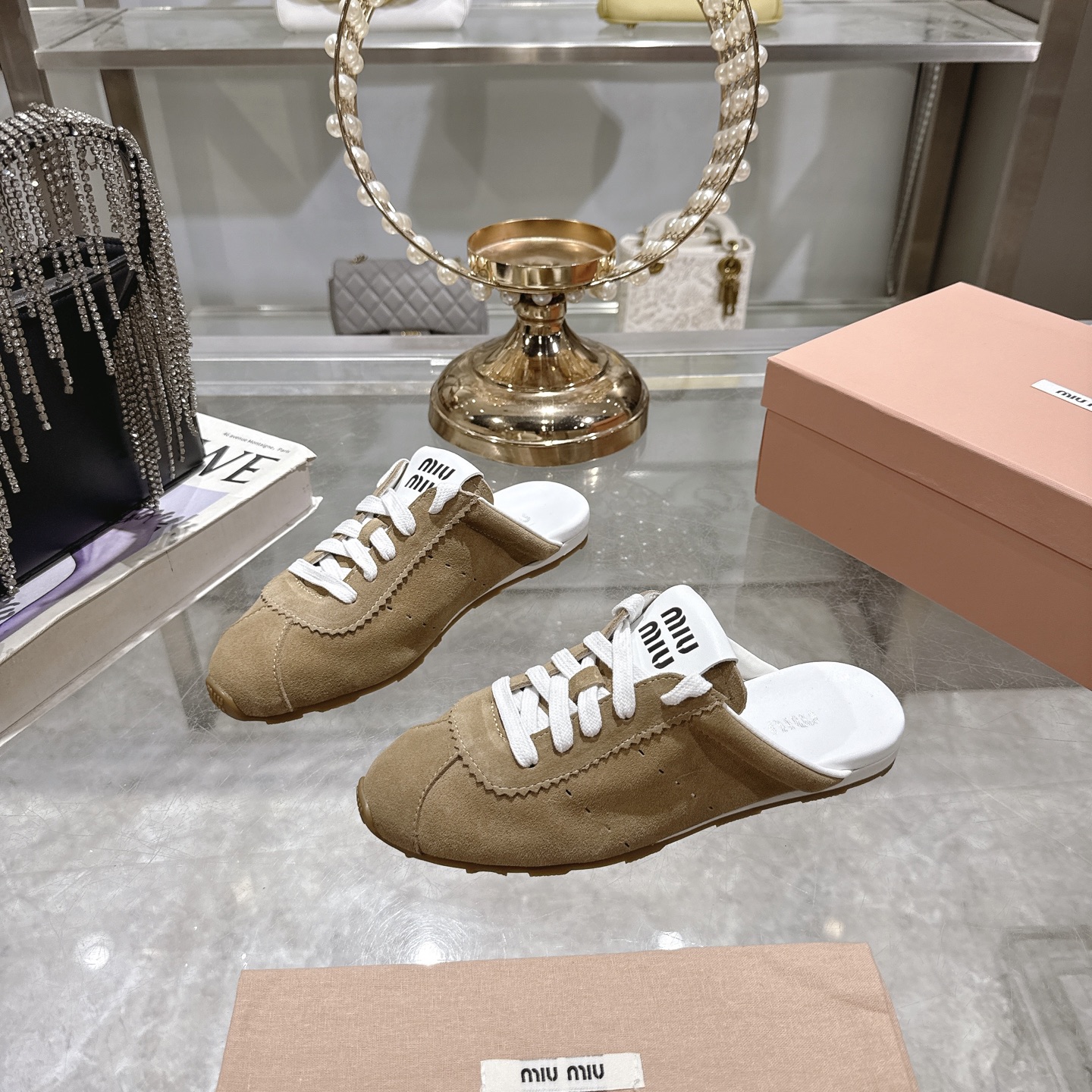 Miu Miu 25SS Leather Mules with Logo - Designer Style & Comfort 2 i1746687739969 5852 0 2