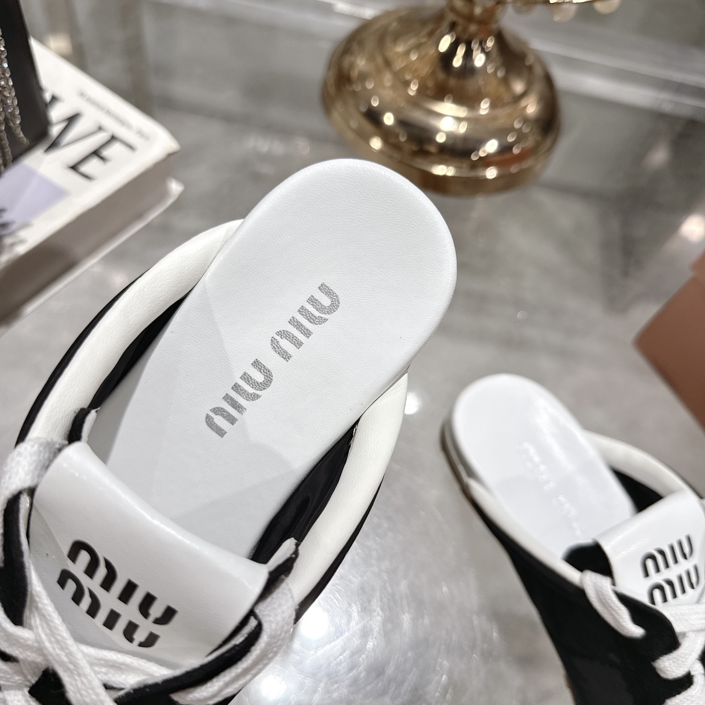 Miu Miu Spring Leather Mules with Adjustable Straps and Logo Detail 8 i1746688543479 8153 0 6