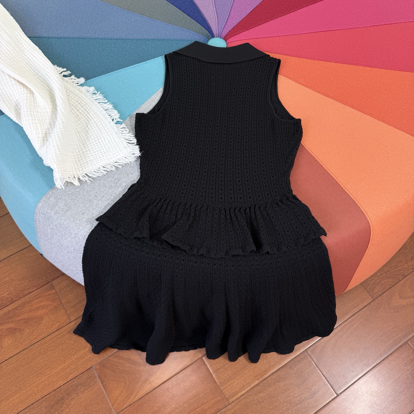 Resort Style Sleeveless Knit Dress with Ruffled Waist and Gold Button Detail 10 i1749309871484 2970 0 8