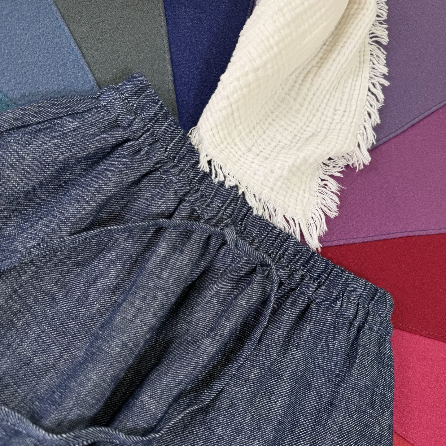 Relaxed Fit Linen Pants with Embroidered Detail - Breathable & Comfortable 3 i1752417133231 2271 0 1
