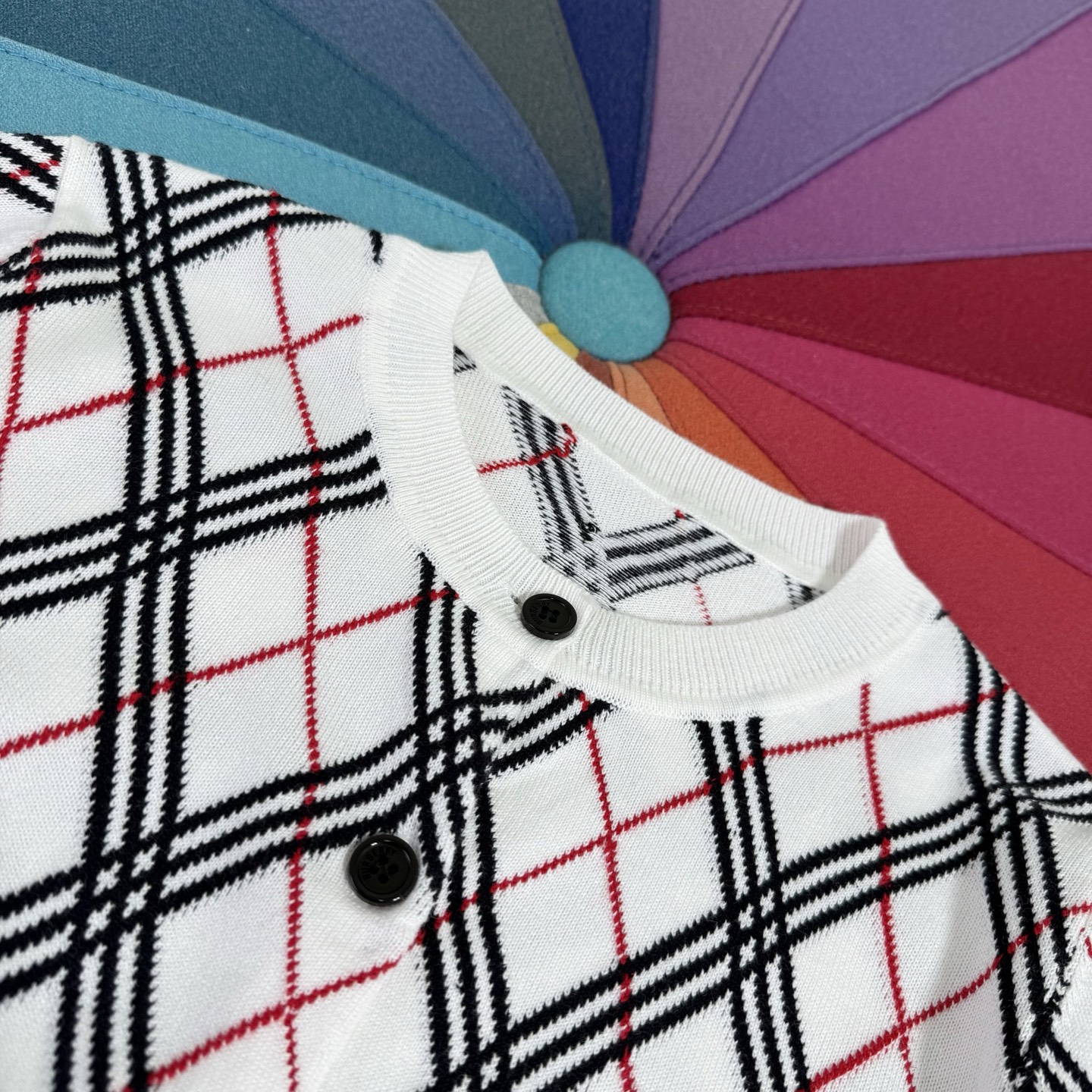 Autumn Knitted Cardigan Sweater for Women, Cropped Fit with Jacquard Plaid Design 3 i1753889673332 200 0 1