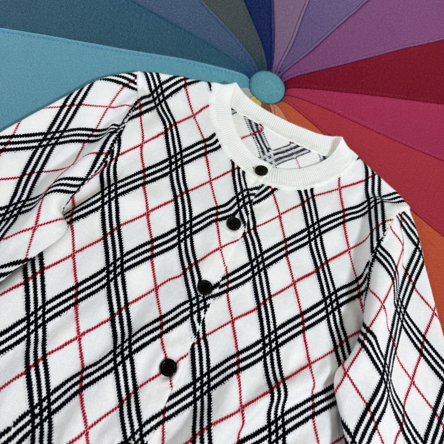 Autumn Knitted Cardigan Sweater for Women, Cropped Fit with Jacquard Plaid Design 4 i1753889673332 7320 0 2