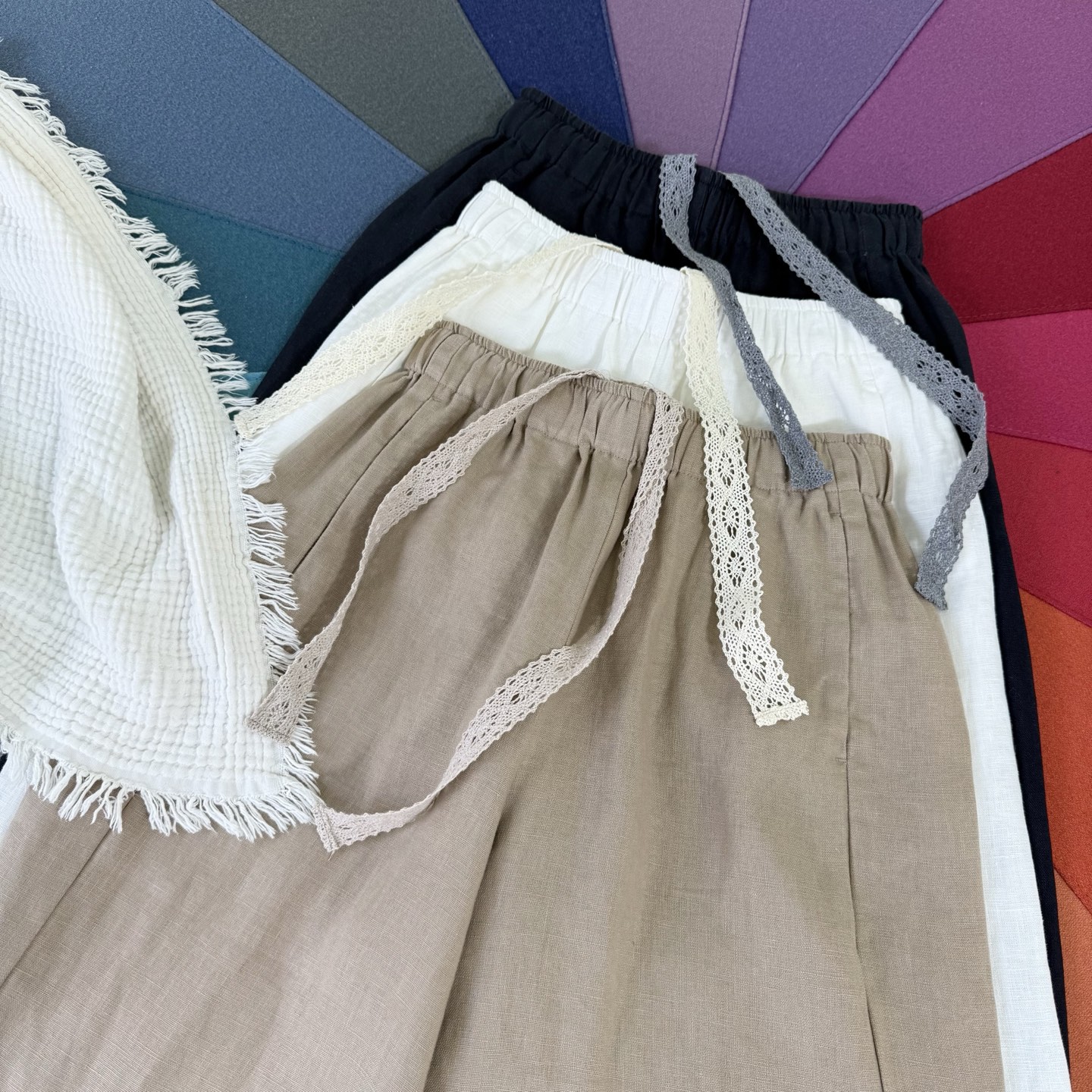 Embroidered Linen Cropped Pants - Elastic Waist, Slim Fit, Three Colors 4 i1754824699426 755 0 2