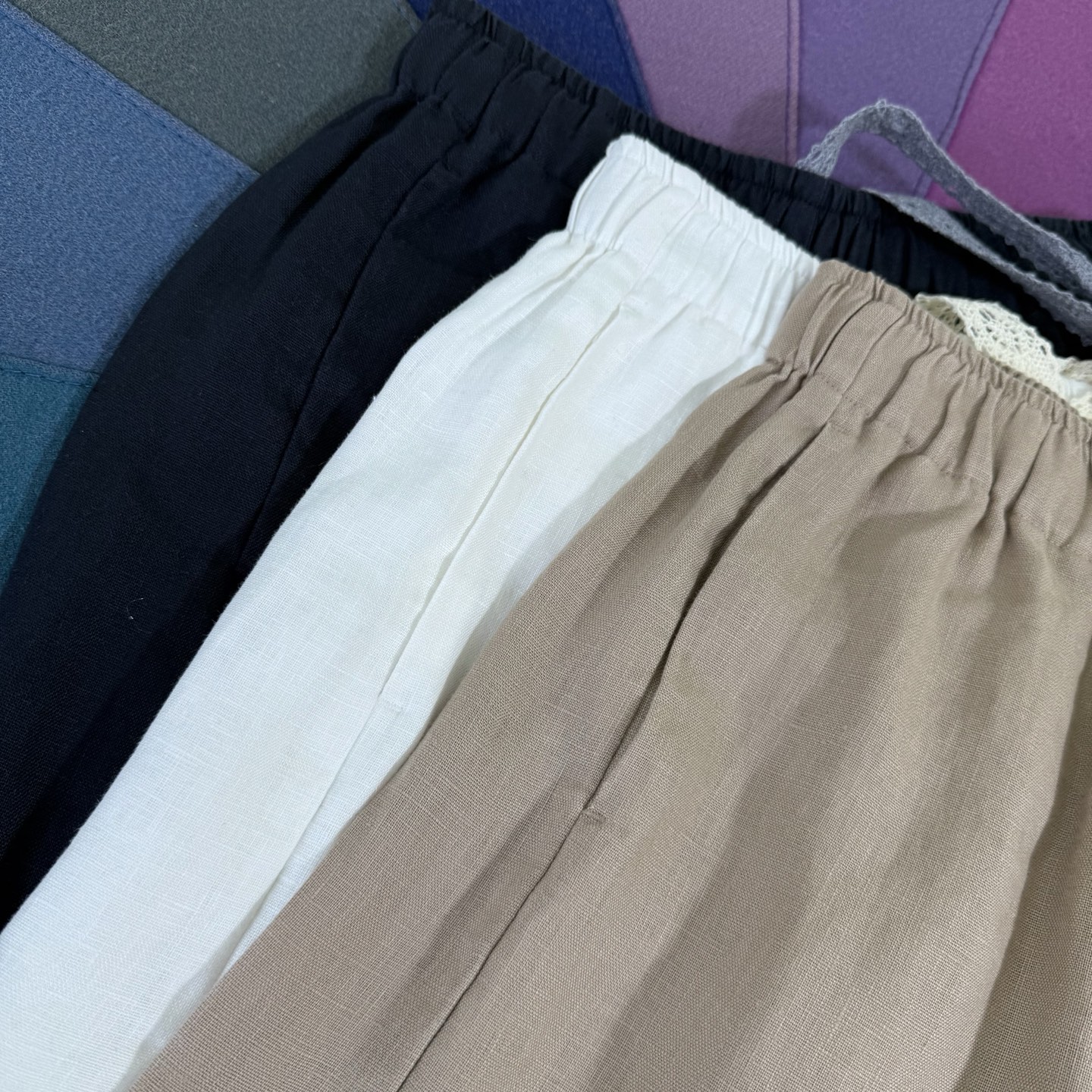 Embroidered Linen Cropped Pants - Elastic Waist, Slim Fit, Three Colors 5 i1754824699426 9477 0 3