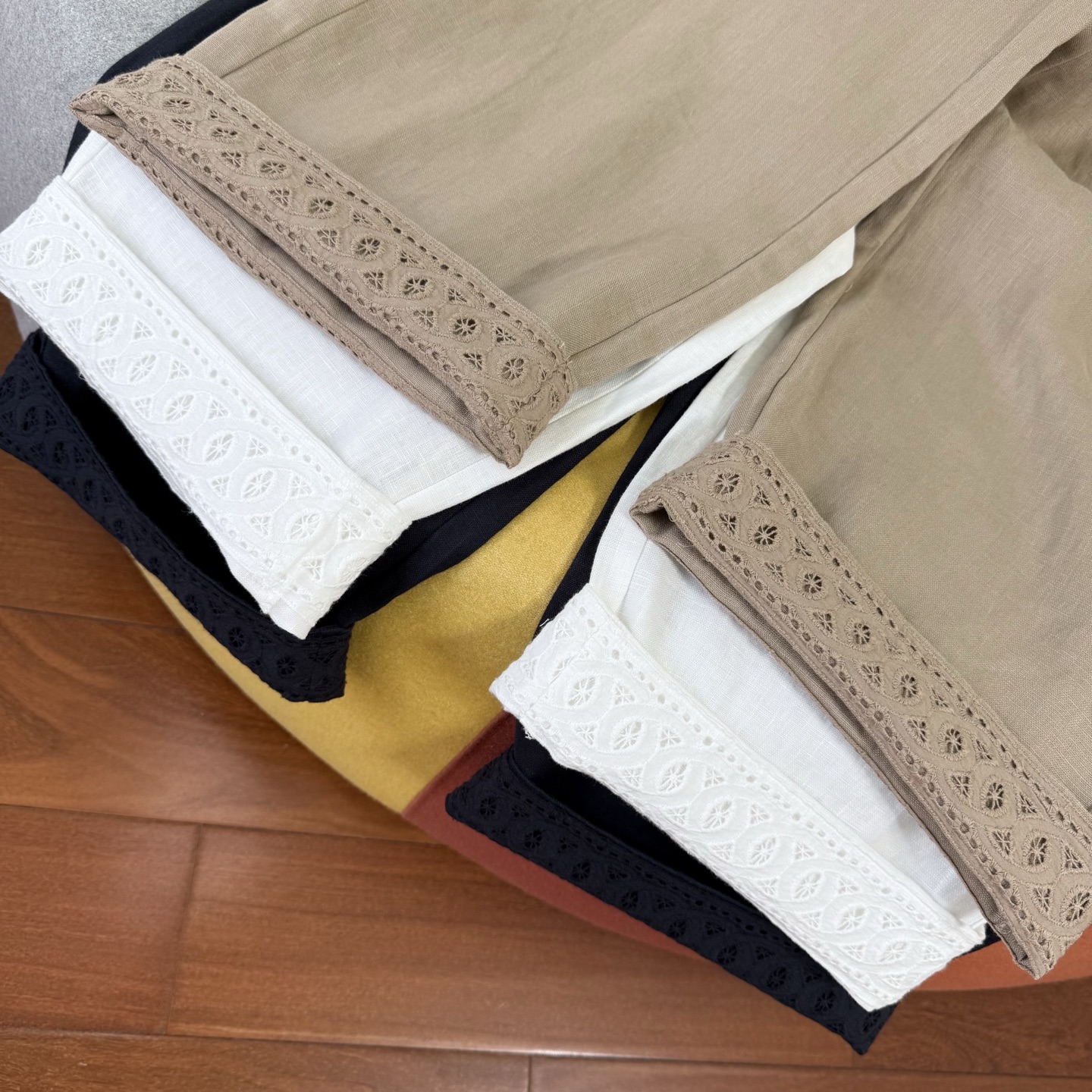Embroidered Linen Cropped Pants - Elastic Waist, Slim Fit, Three Colors 7 i1754824701136 1516 0 5