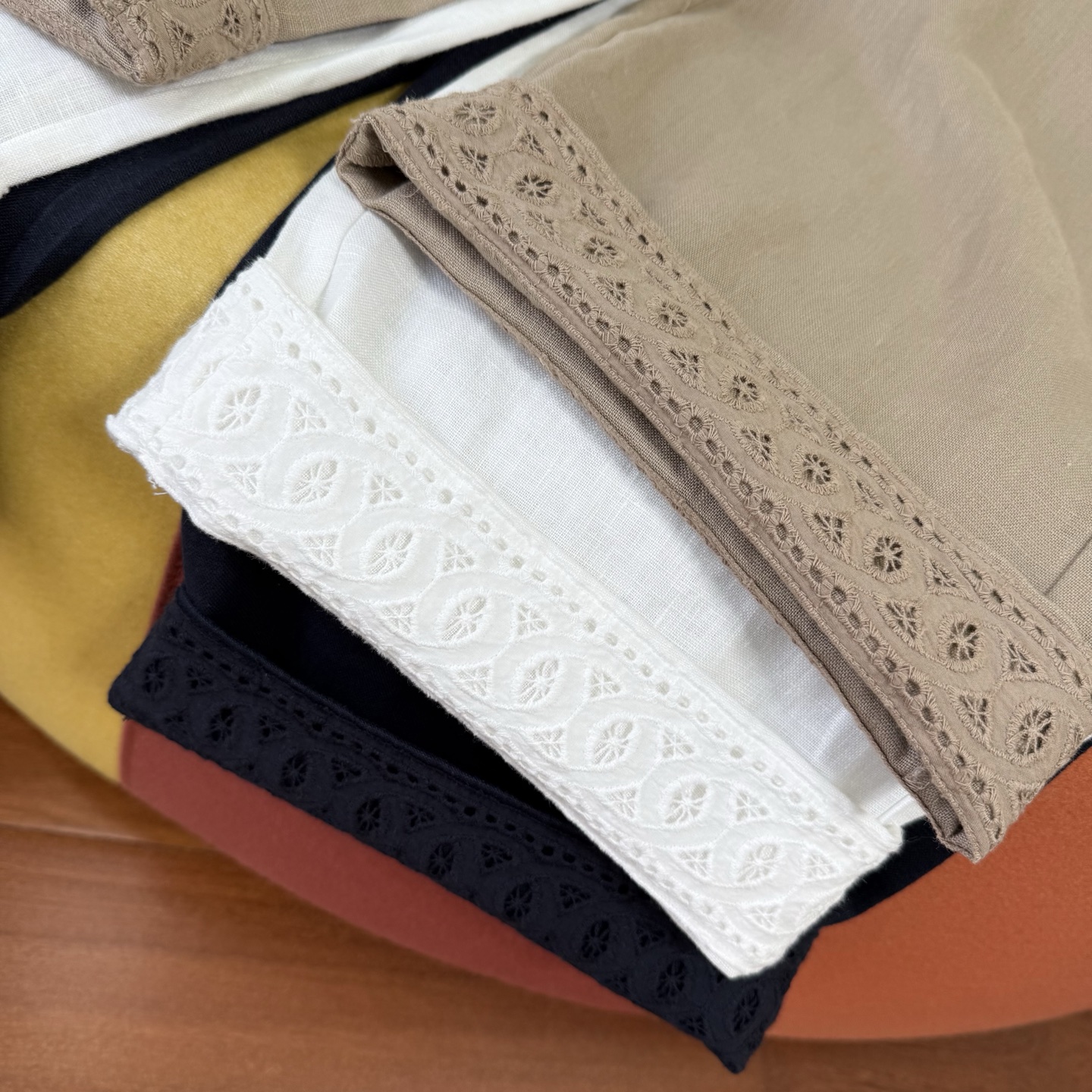 Embroidered Linen Cropped Pants - Elastic Waist, Slim Fit, Three Colors 8 i1754824701211 3227 0 6