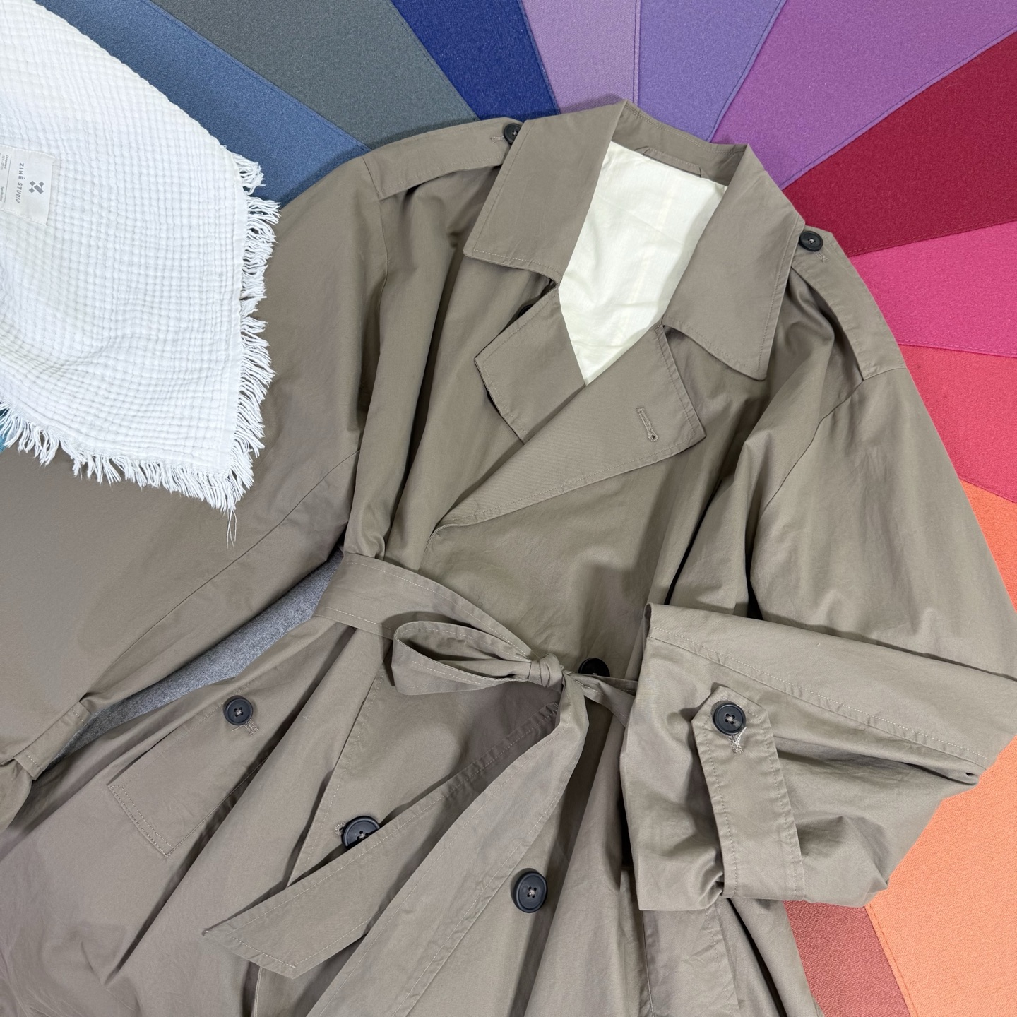 Women's Minimalist Windbreaker Jacket - Lightweight, Loose Fit, Unique Color 4 i1757511327859 5461 0 2